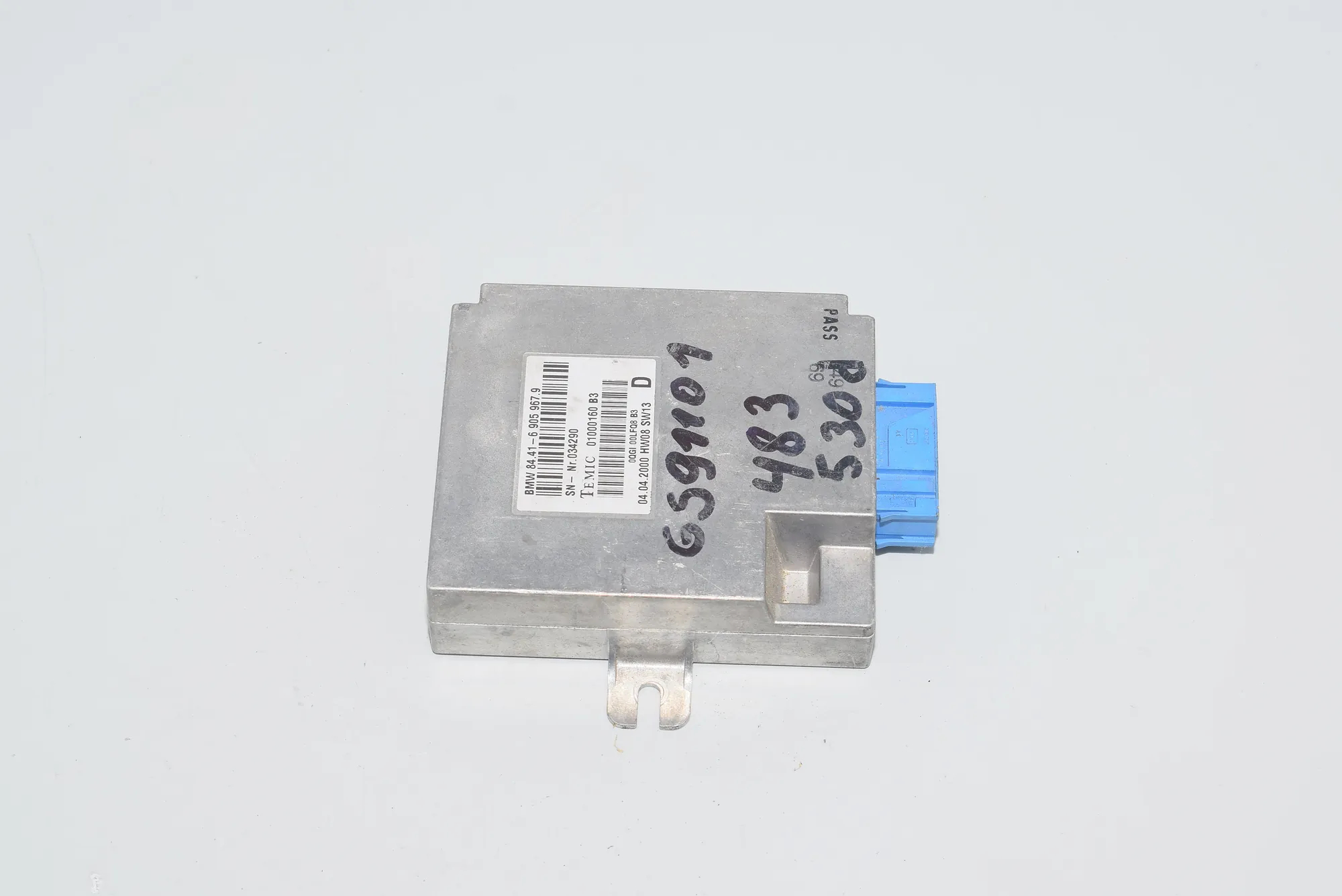 Other Control Units – OEM 6905967 · BMW 5 (E39) BMW 5 (E39) 2000
