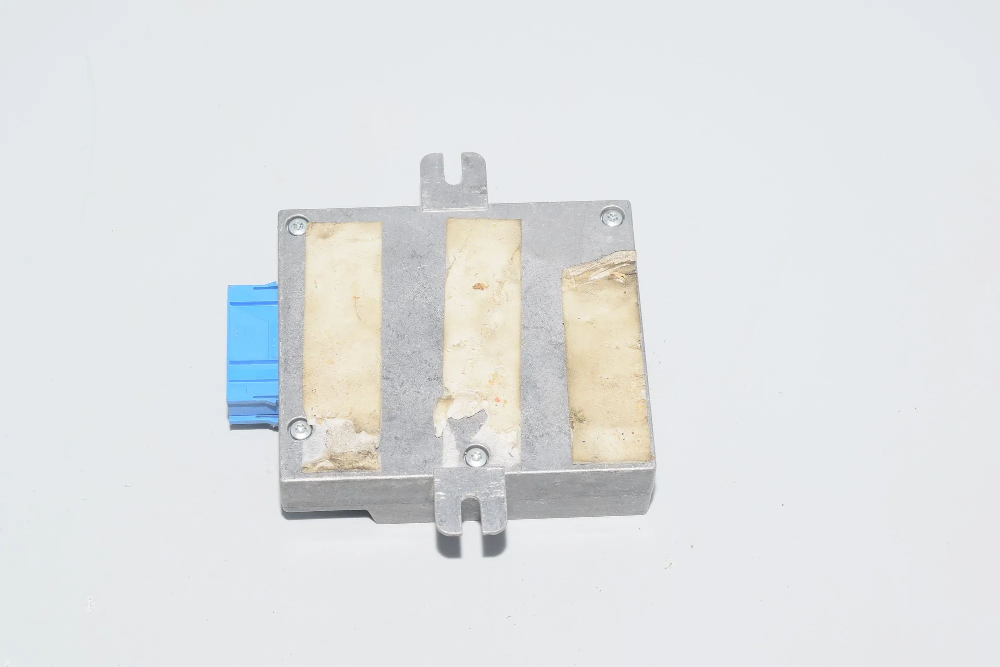 Other Control Units – OEM 6913350 · BMW 7 (E38) BMW 7 (E38) 2000 – 3