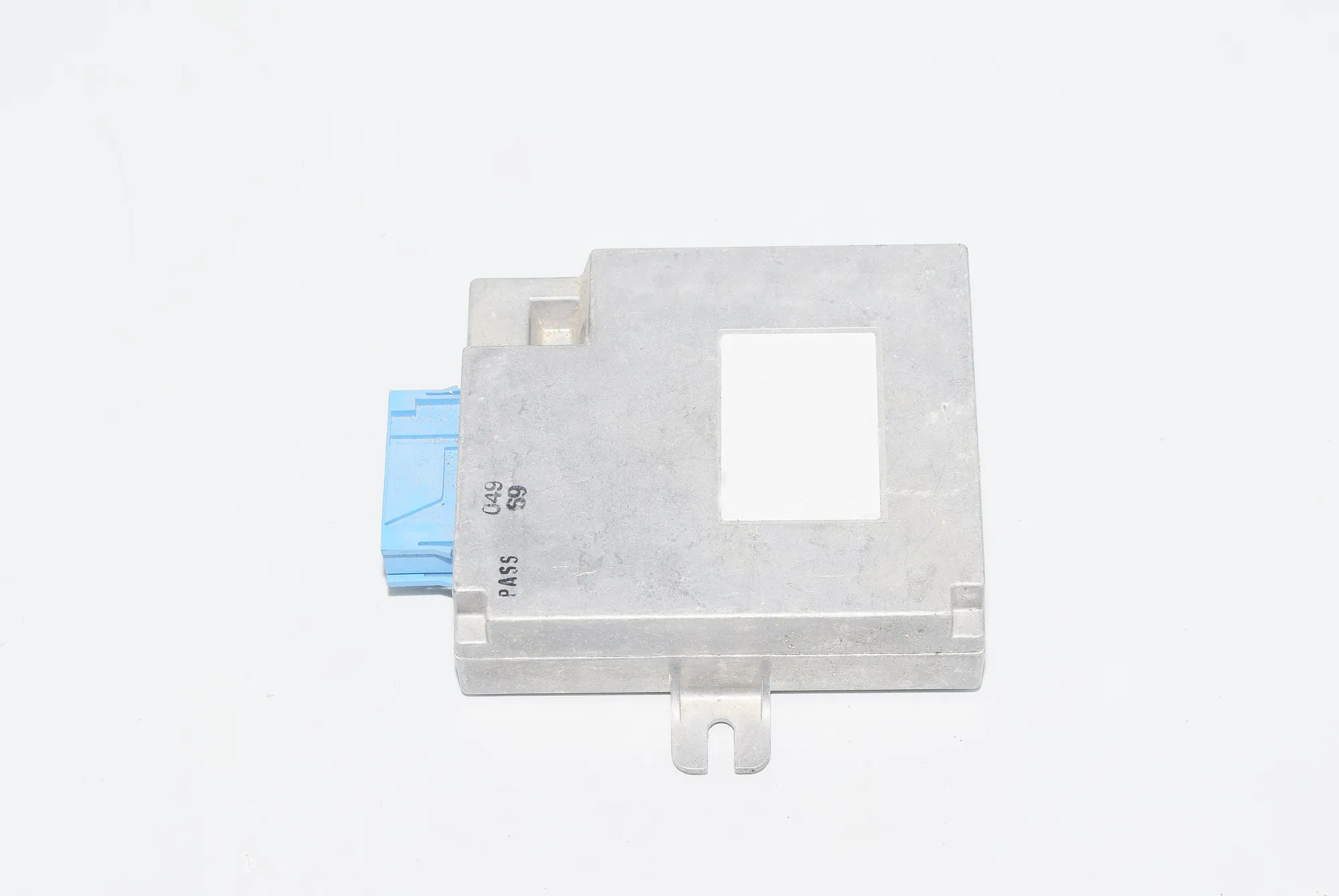 Other Control Units – OEM 6913350 · BMW 7 (E38) BMW 7 (E38) 2000