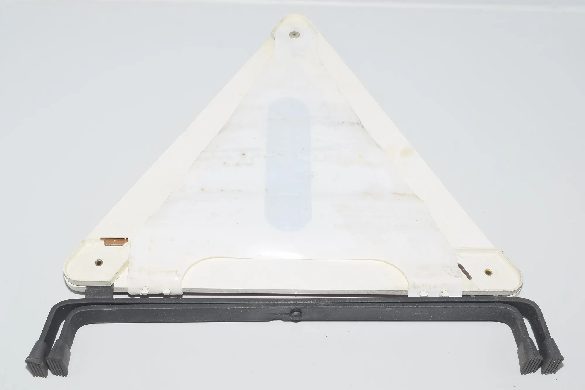 Warning Triangle – OEM NA · BMW X5 (E53) BMW X5 (E53) 2000 – 4