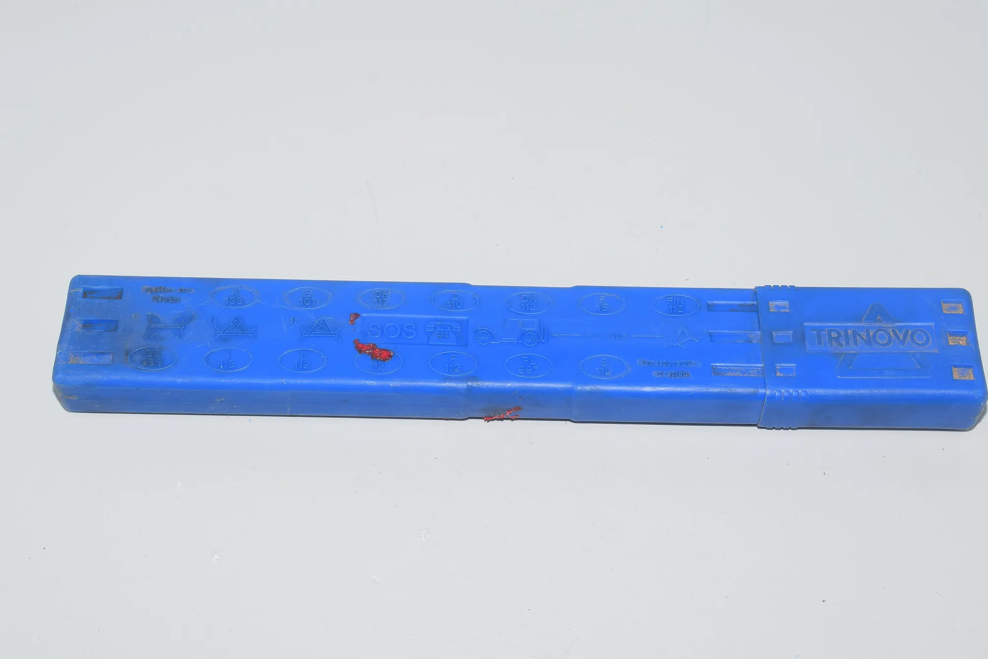 Warning Triangle – OEM 1095457 · BMW 3 (E90) BMW 3 (E90) 2005