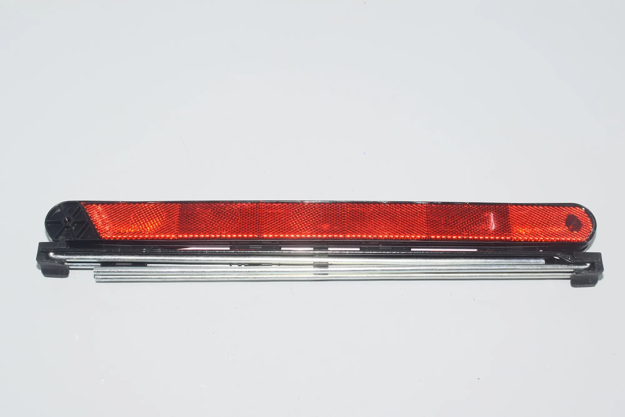 Warning Triangle – OEM 1095457 · BMW 5 Touring (E61) BMW 5 Touring (E61) 2004