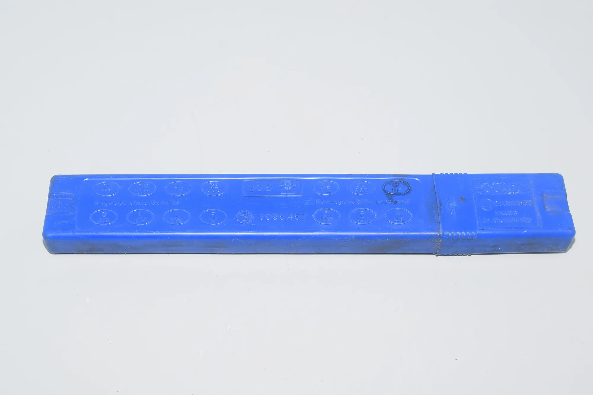 Warning Triangle – OEM 1095457 · BMW 5 Touring (E61) BMW 5 Touring (E61) 2004 – 2