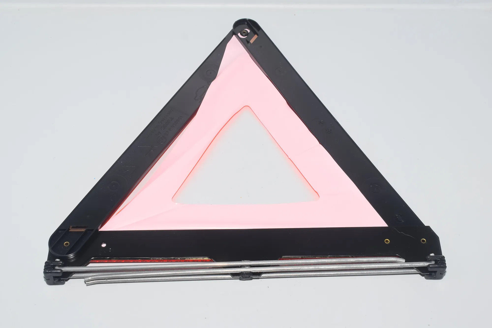 Warning Triangle – OEM 1095457 · BMW X5 (E53) BMW X5 (E53) 2000 – 5