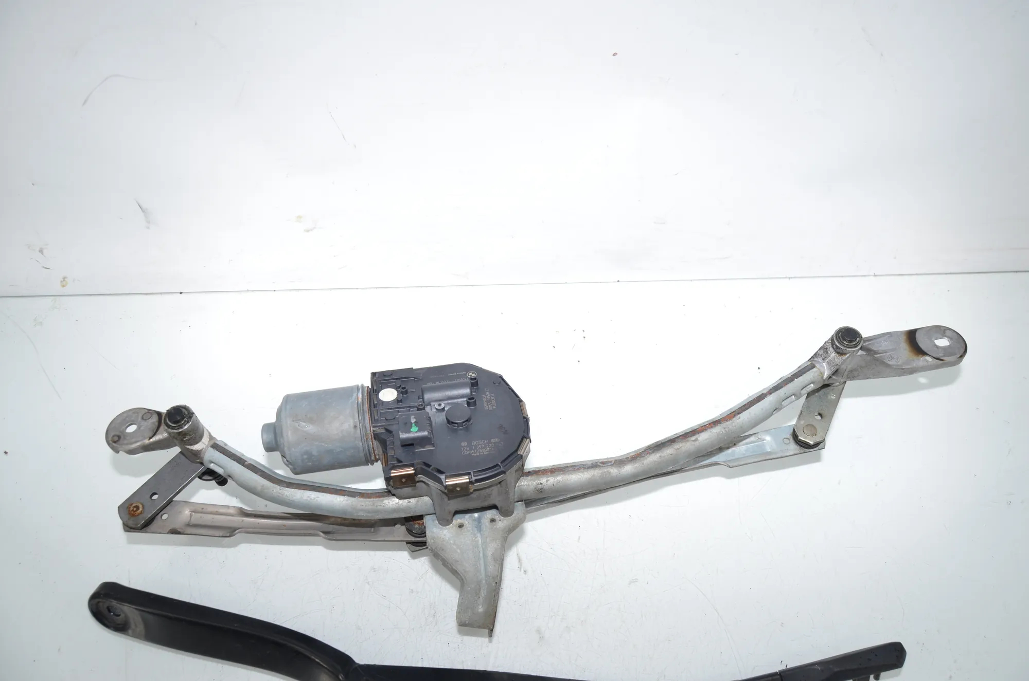 Front Windshield Wiper Mechanism – OEM 7306266 · BMW 5 Touring (F11) 530 d xDrive 2011 – 2