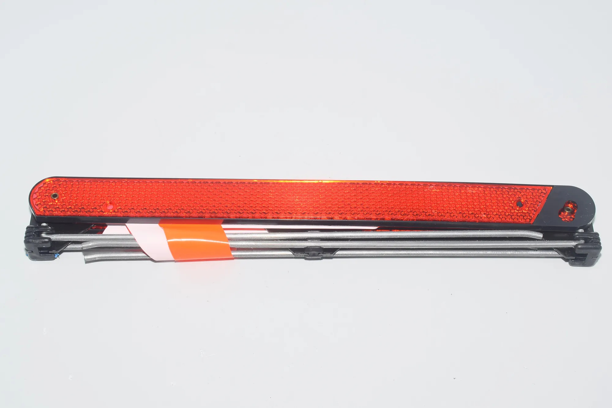 Warning Triangle – OEM 1095457 · BMW 5 (E60) BMW 5 (E60) 2004 – 3