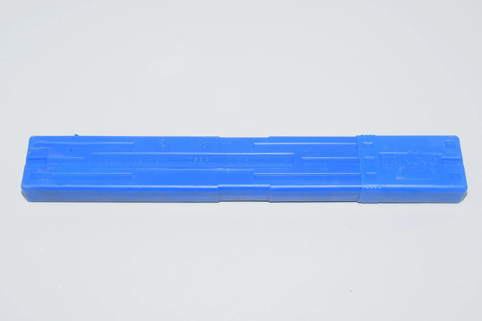 Warning Triangle – OEM 1095457 · BMW 5 (E60) BMW 5 (E60) 2004 – 2