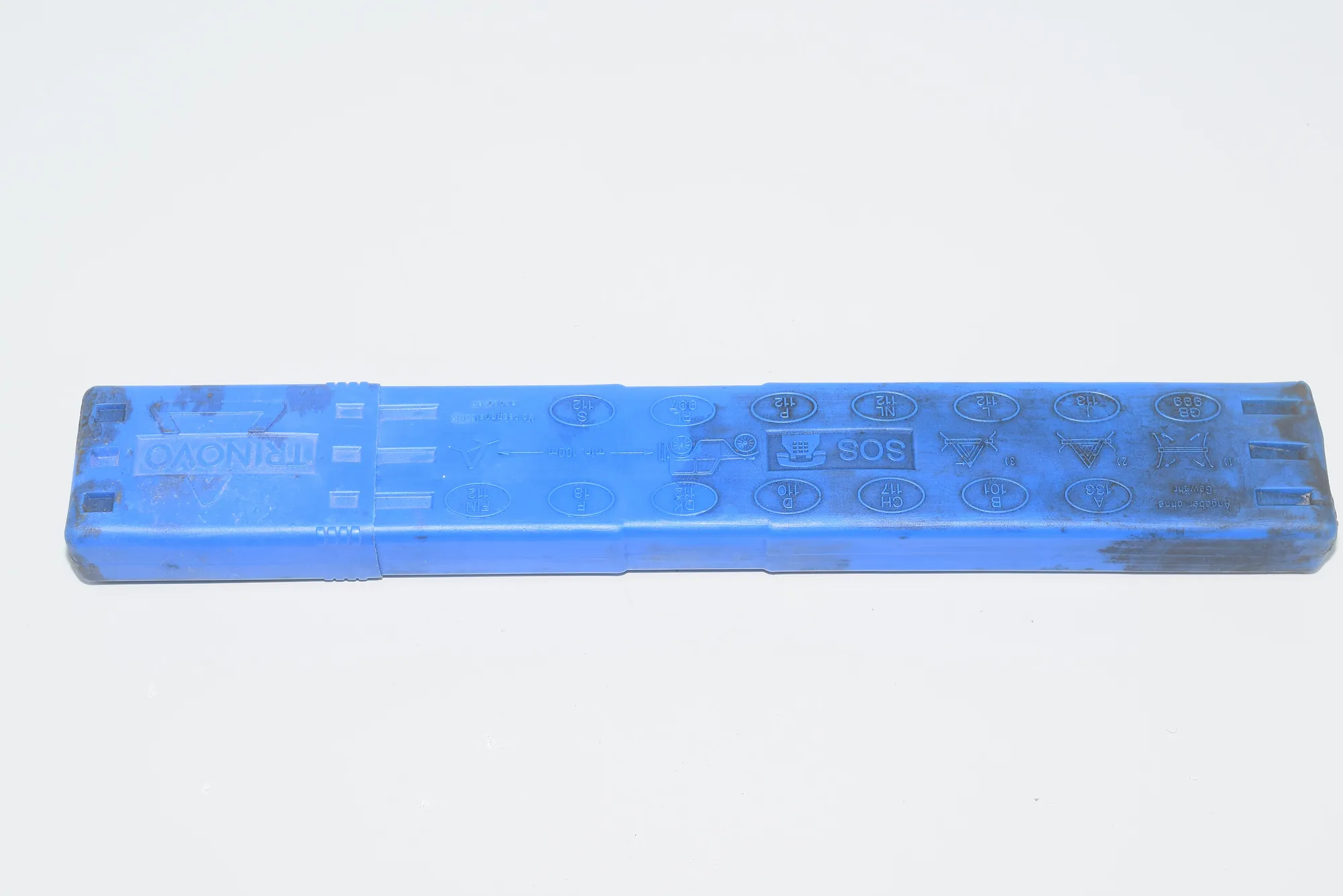 Warning Triangle – OEM 1095457 · BMW 5 (E39) BMW 5 (E39) 2000 – 4