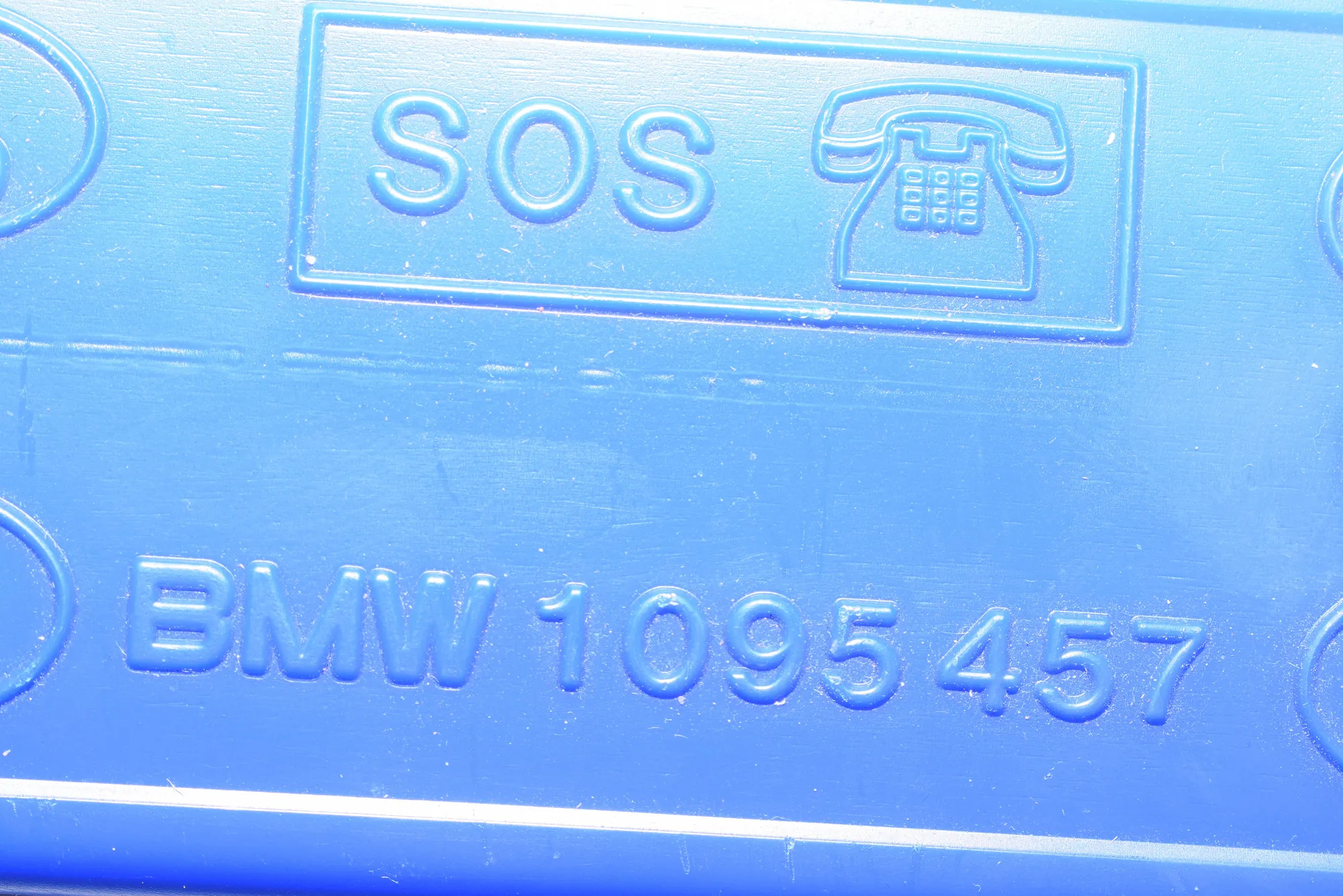 Warning Triangle – OEM 1095457 · BMW 5 (E60) BMW 5 (E60) 2004 – 5