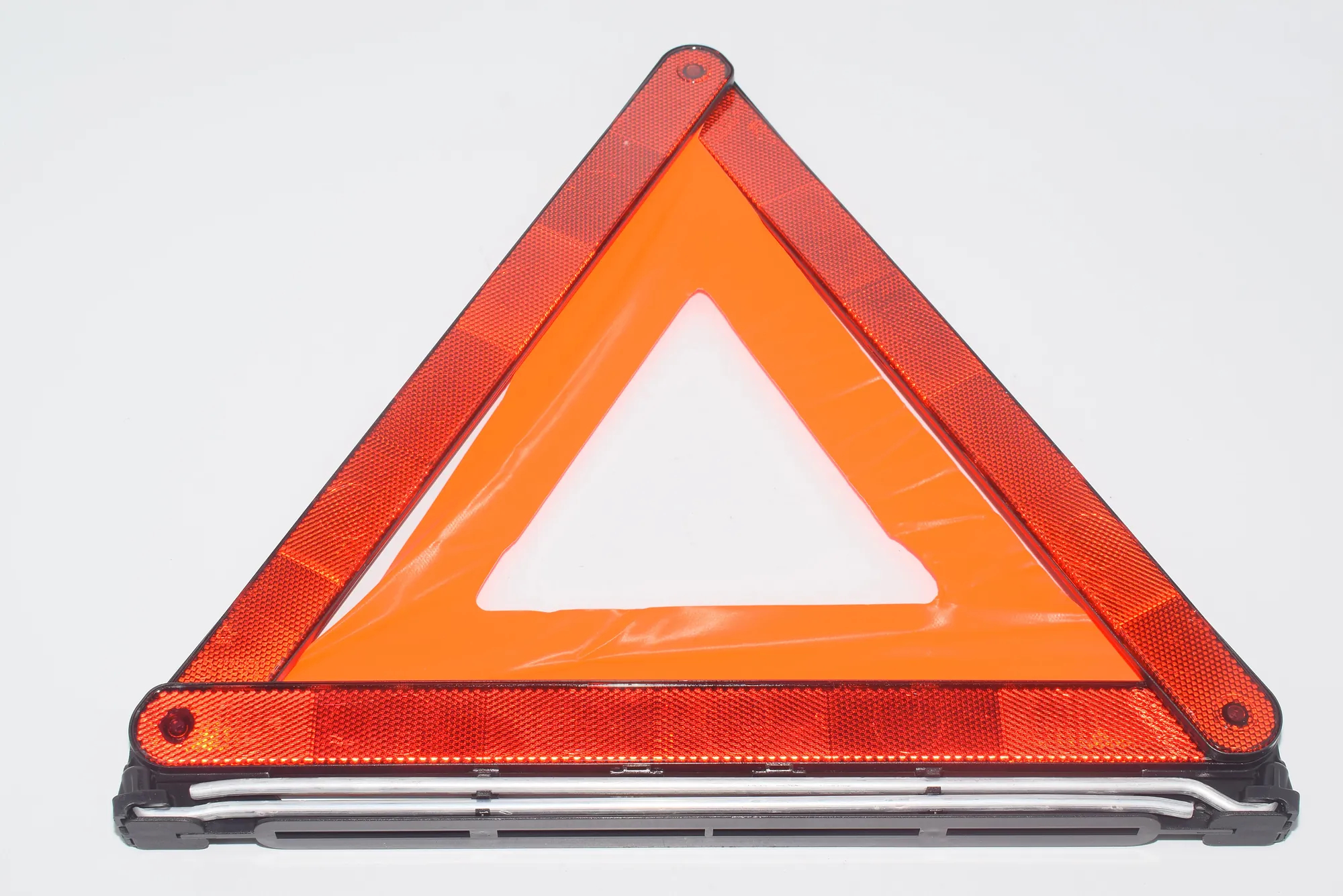 Warning Triangle – OEM 1095457 · BMW 5 (E60) BMW 5 (E60) 2004 – 3
