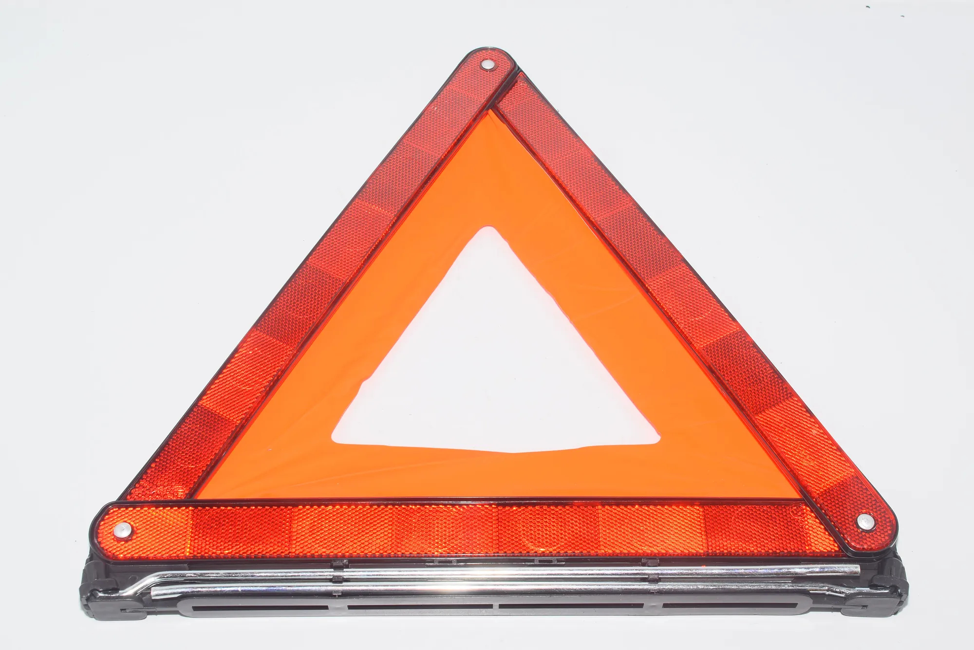 Warning Triangle – OEM NA · BMW 5 Touring (E39) BMW 5 Touring (E39) 2000 – 4