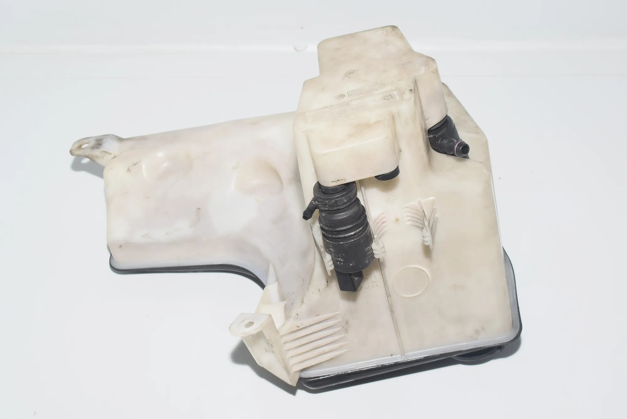 Window Washer Tank – OEM 8252738 · BMW X5 (E53) 3.0 i 2002 – 2