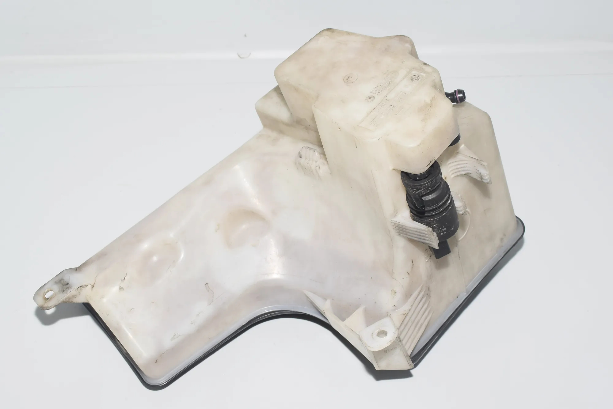 Window Washer Tank – OEM 8252738 · BMW X5 (E53) 3.0 i 2002