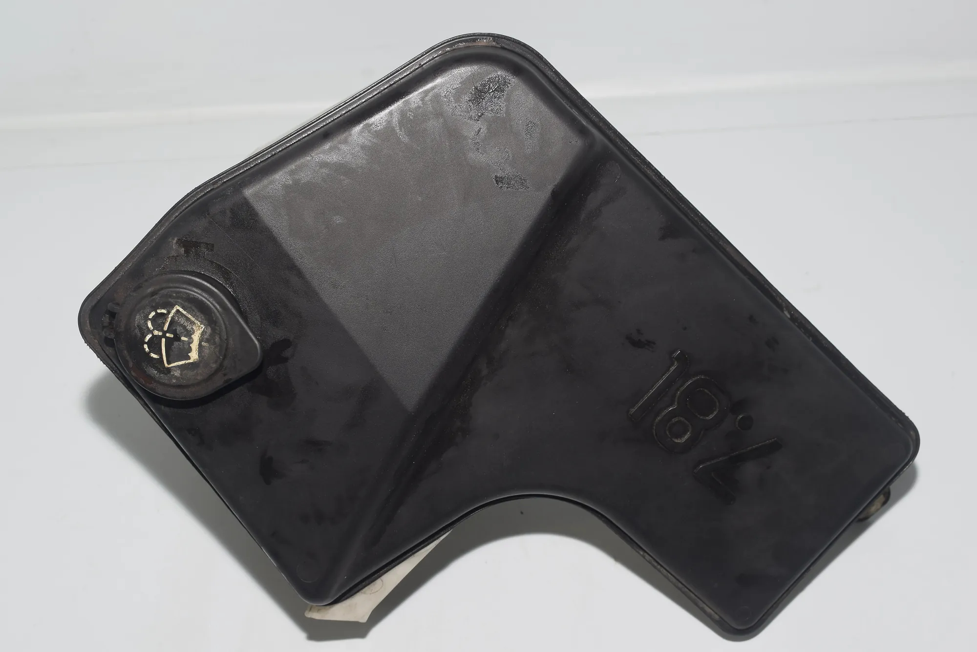 Window Washer Tank – OEM 8252738 · BMW X5 (E53) 3.0 i 2002 – 4