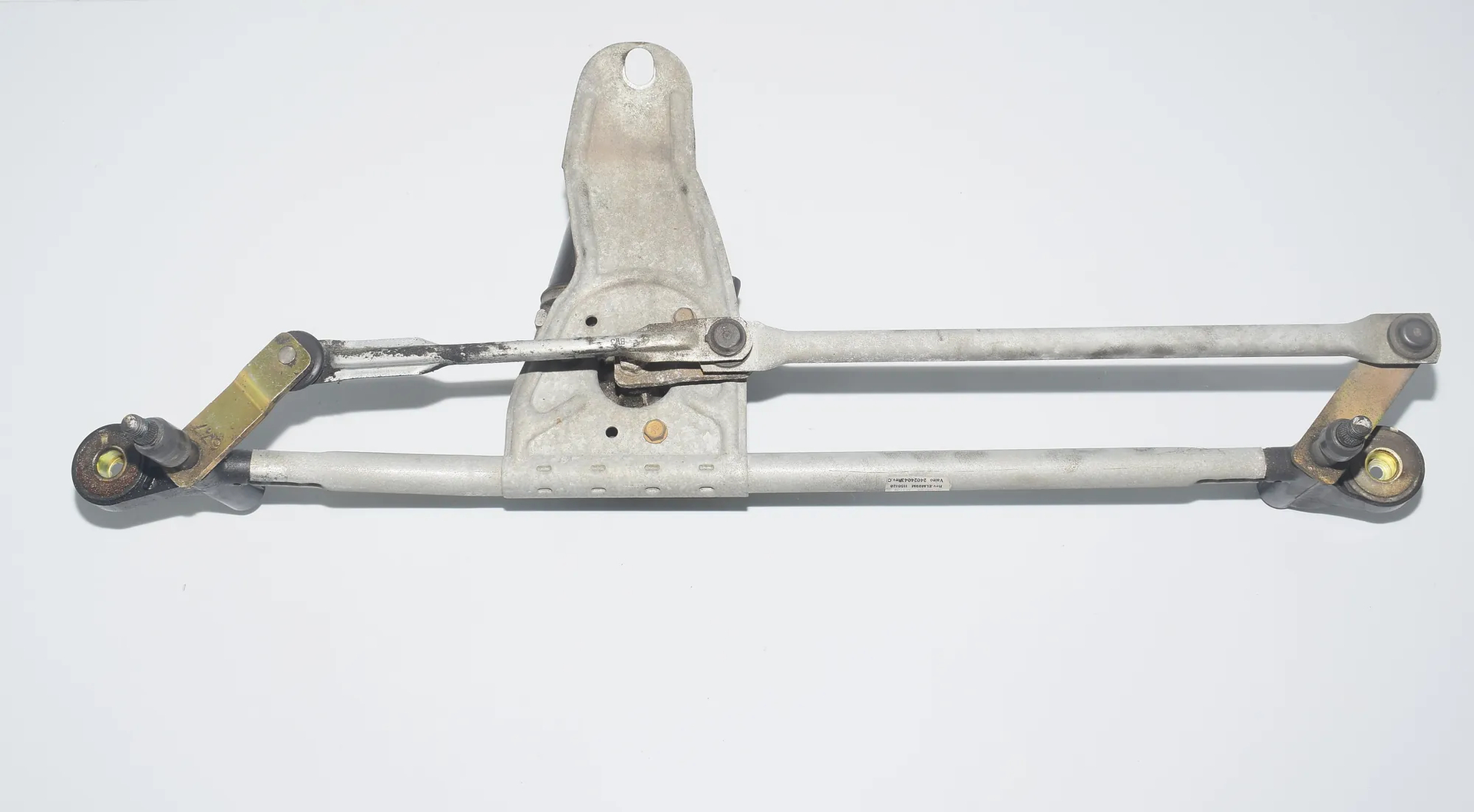 Front Windshield Wiper Mechanism – OEM 7046571 · BMW X5 X5 (E53) (2000 - 2007) 3.0 i (2000 - 2006, 3.0 L, 170 kW) 2002 – 4