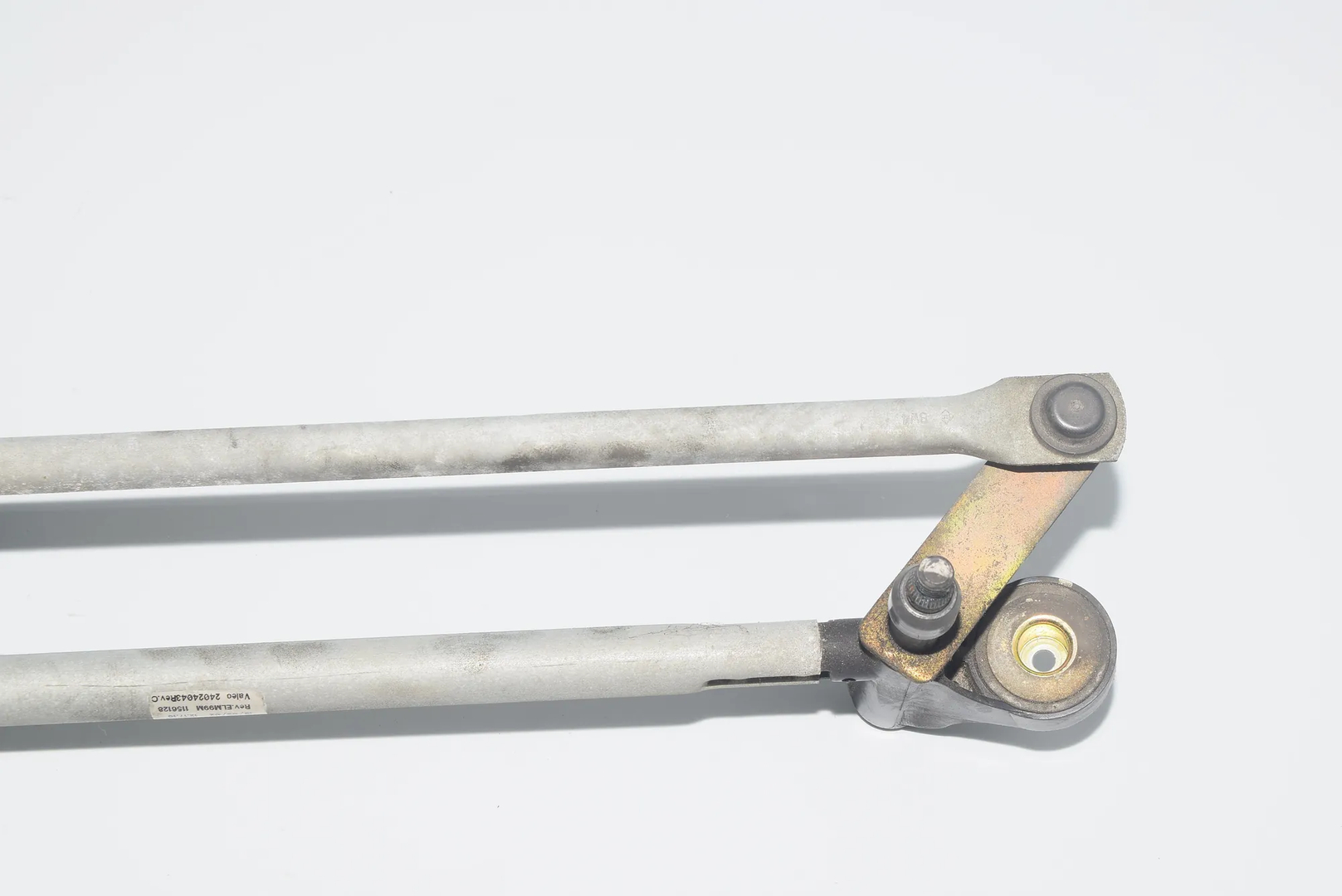 Front Windshield Wiper Mechanism – OEM 7046571 · BMW X5 X5 (E53) (2000 - 2007) 3.0 i (2000 - 2006, 3.0 L, 170 kW) 2002 – 6