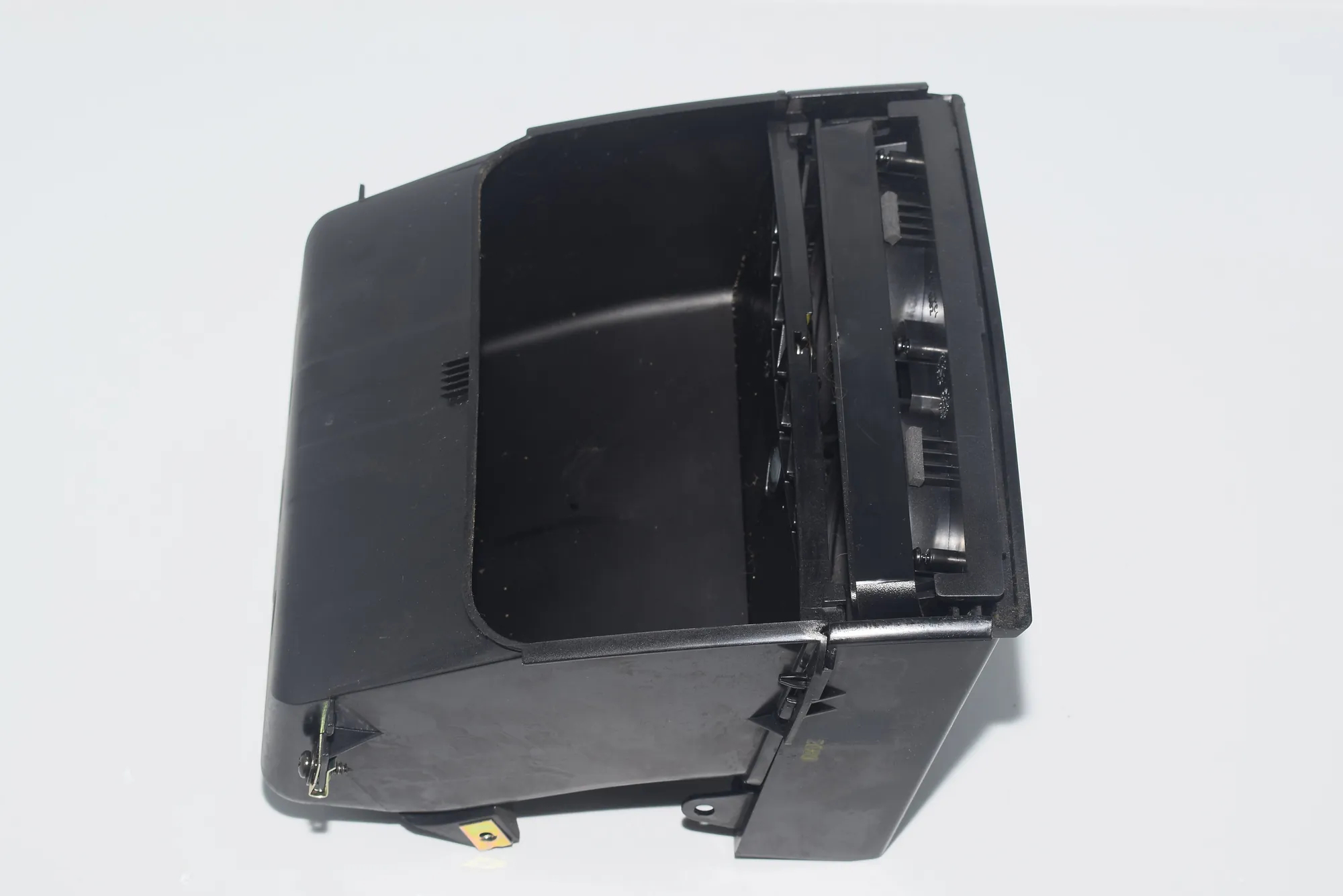 Cup Holder – OEM 8253125 · BMW X5 (E53) 3.0 i 2002 – 3