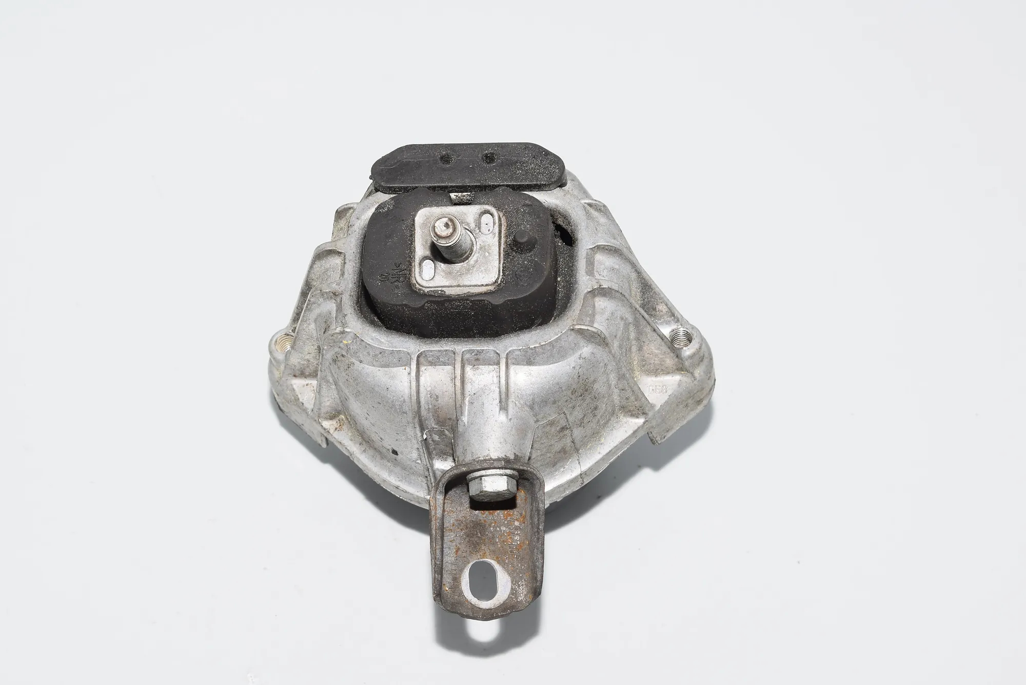 Left Side Engine Mount – OEM 139811 · BMW 3 Coupe (E92) 330 d 2008