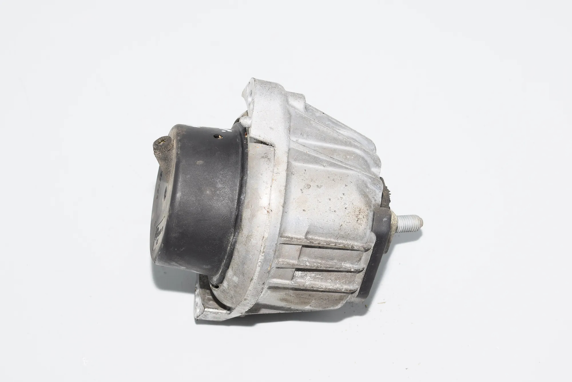 Right Side Engine Mount – OEM 139811 · BMW 3 Coupe (E92) 330 d 2008 – 3