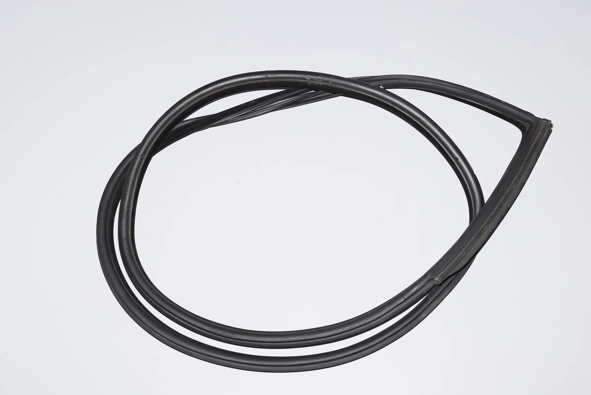 Front Left Door Seal Rubber – OEM 7119091 · BMW 3 Coupe (E92) 330 d 2008 – 3