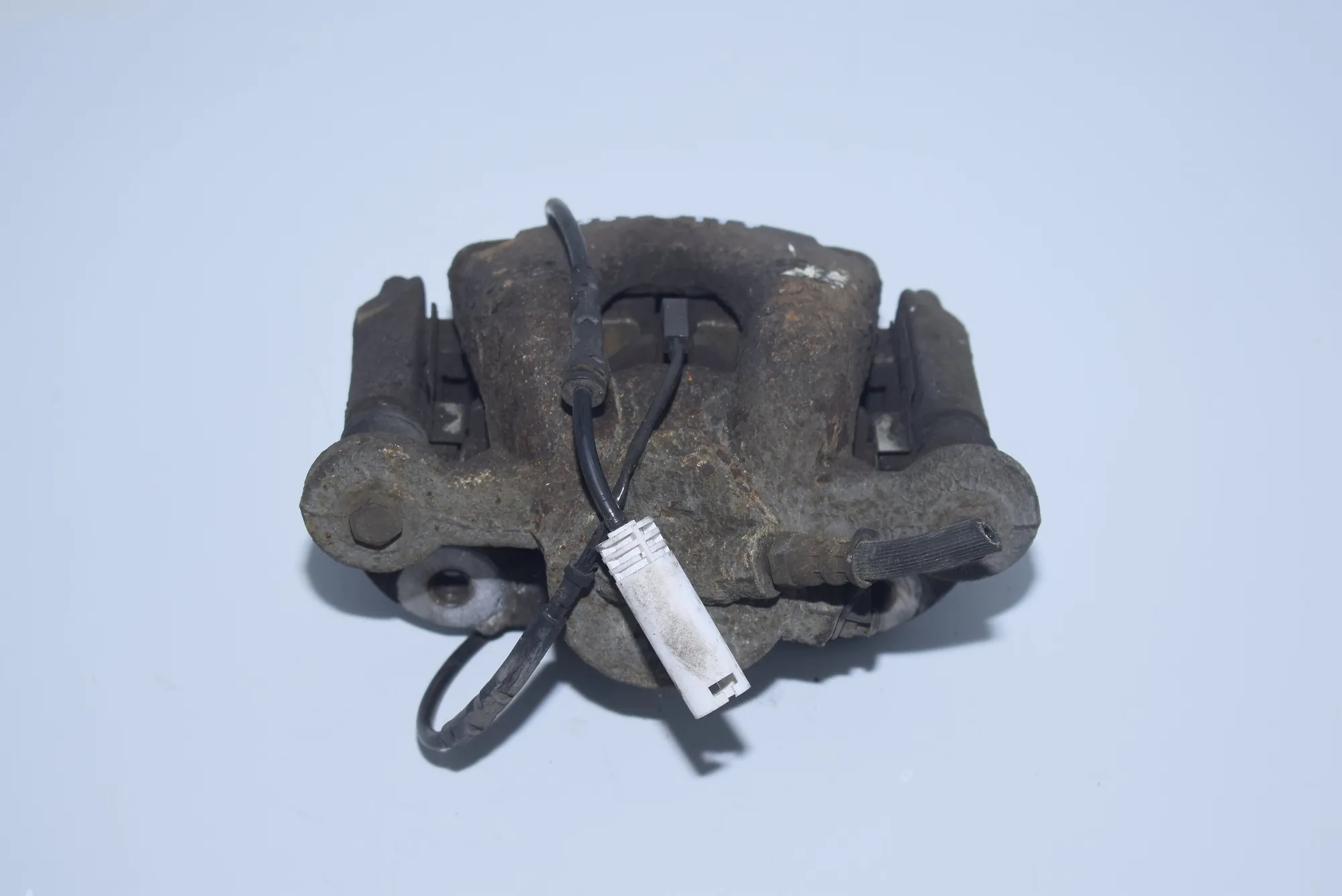 Front Left Brake Caliper – OEM NA · BMW 1 (E87) 116 d 2010
