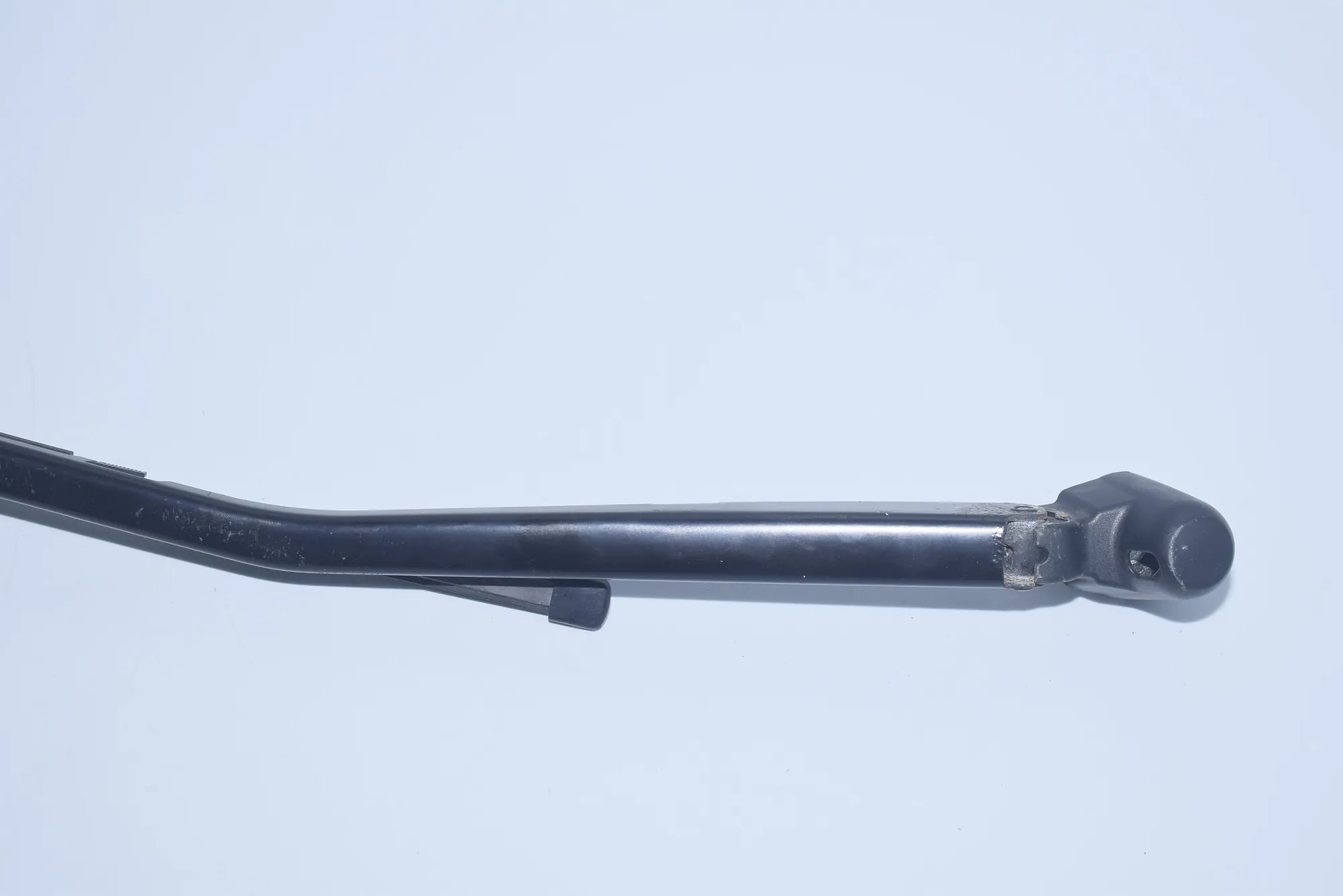 Tailgate Window Wiper Arm – OEM 7138507 · BMW 1 (E87) 116 d 2010 – 2