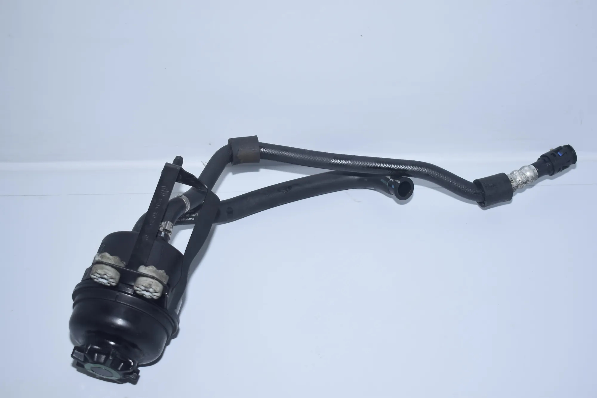 Power Steering Pump Tank – OEM 1097164 · BMW 5 (E60) 523 i 2006 – 3