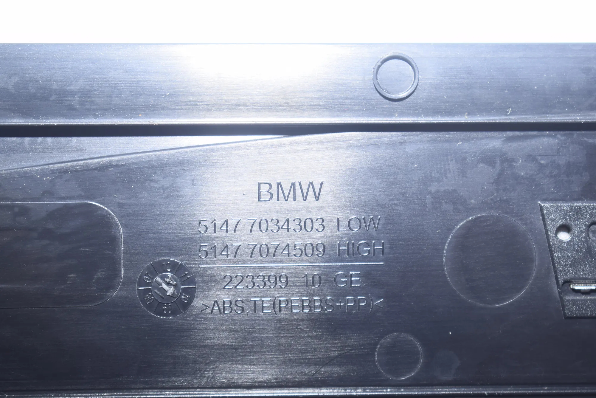 Door Sill Trim Kit – OEM 7034304 · BMW 5 (E60) 523 i 2006 – 13