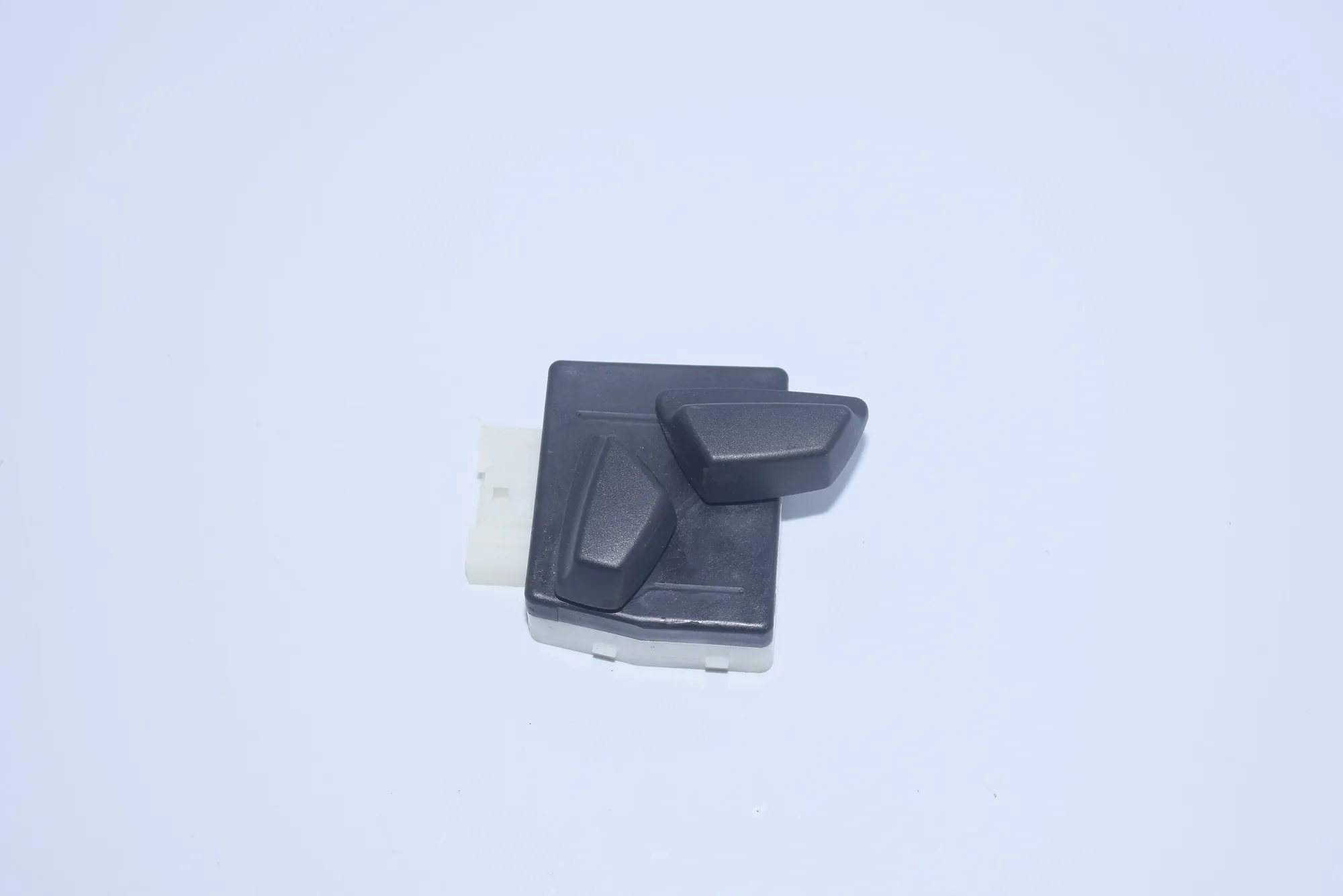 Front Left Seat Control Unit – OEM 6958525 · BMW 5 (E60) 523 i 2006