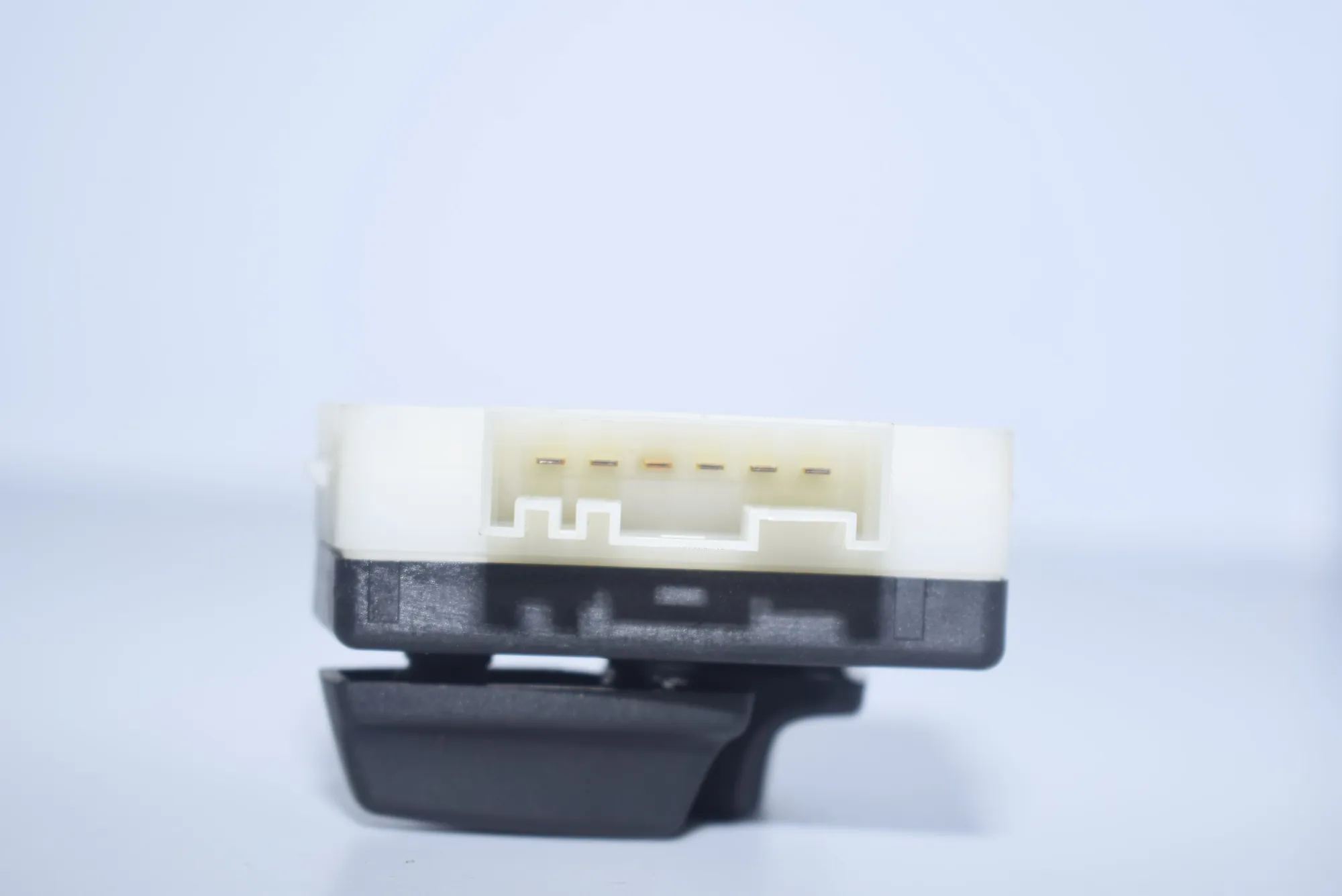 Front Left Seat Control Unit – OEM 6958525 · BMW 5 (E60) 523 i 2006 – 4