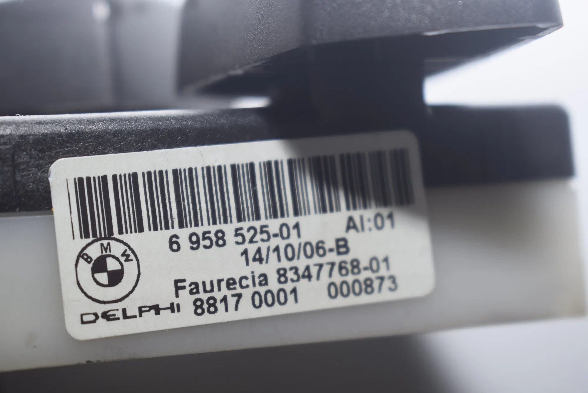 Front Left Seat Control Unit – OEM 6958525 · BMW 5 (E60) 523 i 2006 – 5