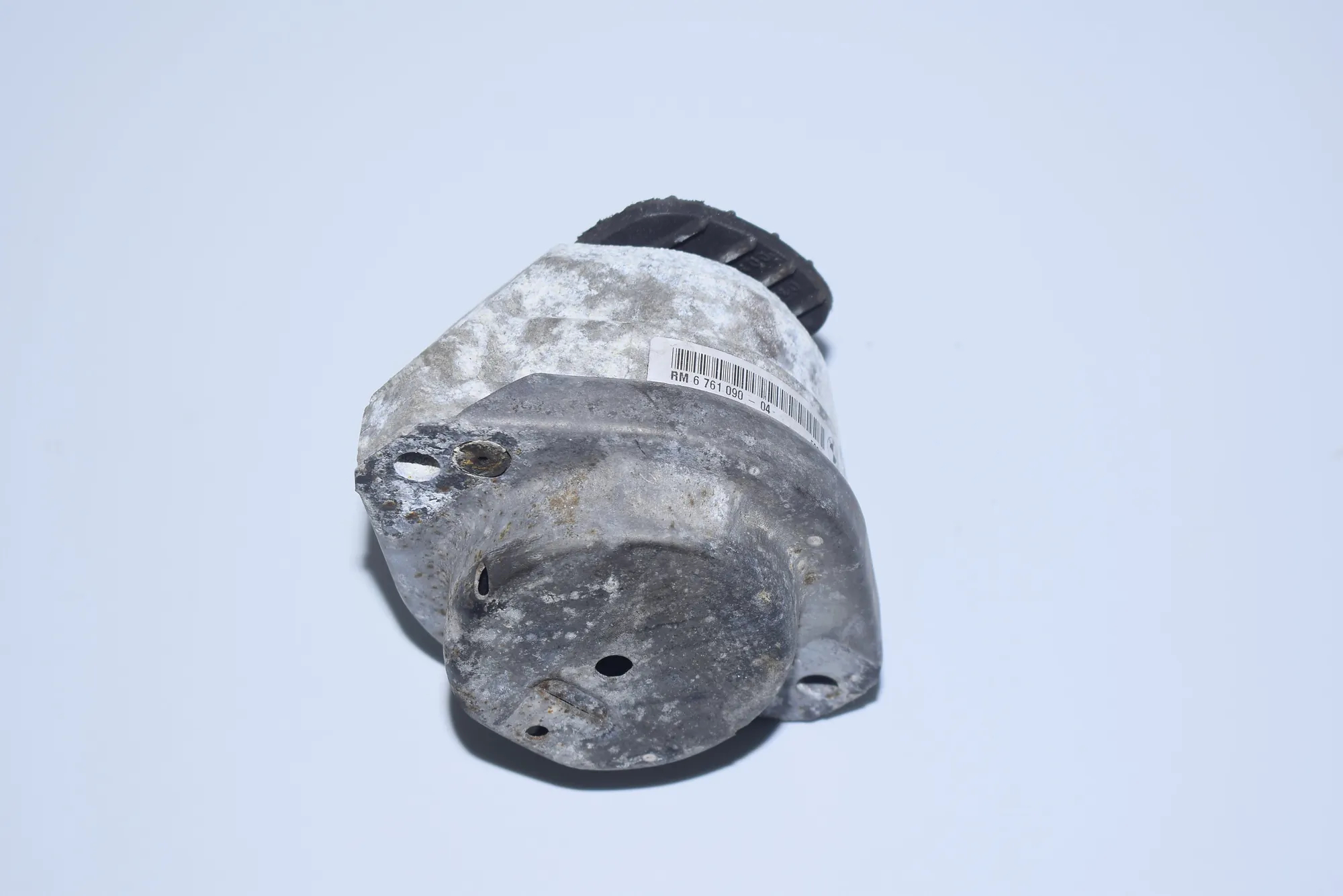 Right Side Engine Mount – OEM 6761090 · BMW 5 (E60) BMW 5 (E60) 2004 – 4