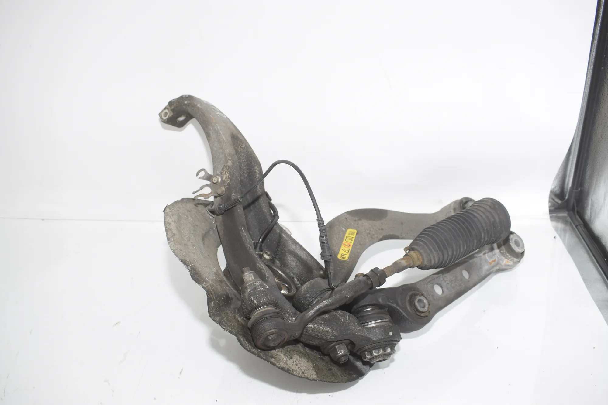 Front Right Wheel Hub – OEM 6777752 · BMW 5 Touring (F11) 530 d xDrive 2012