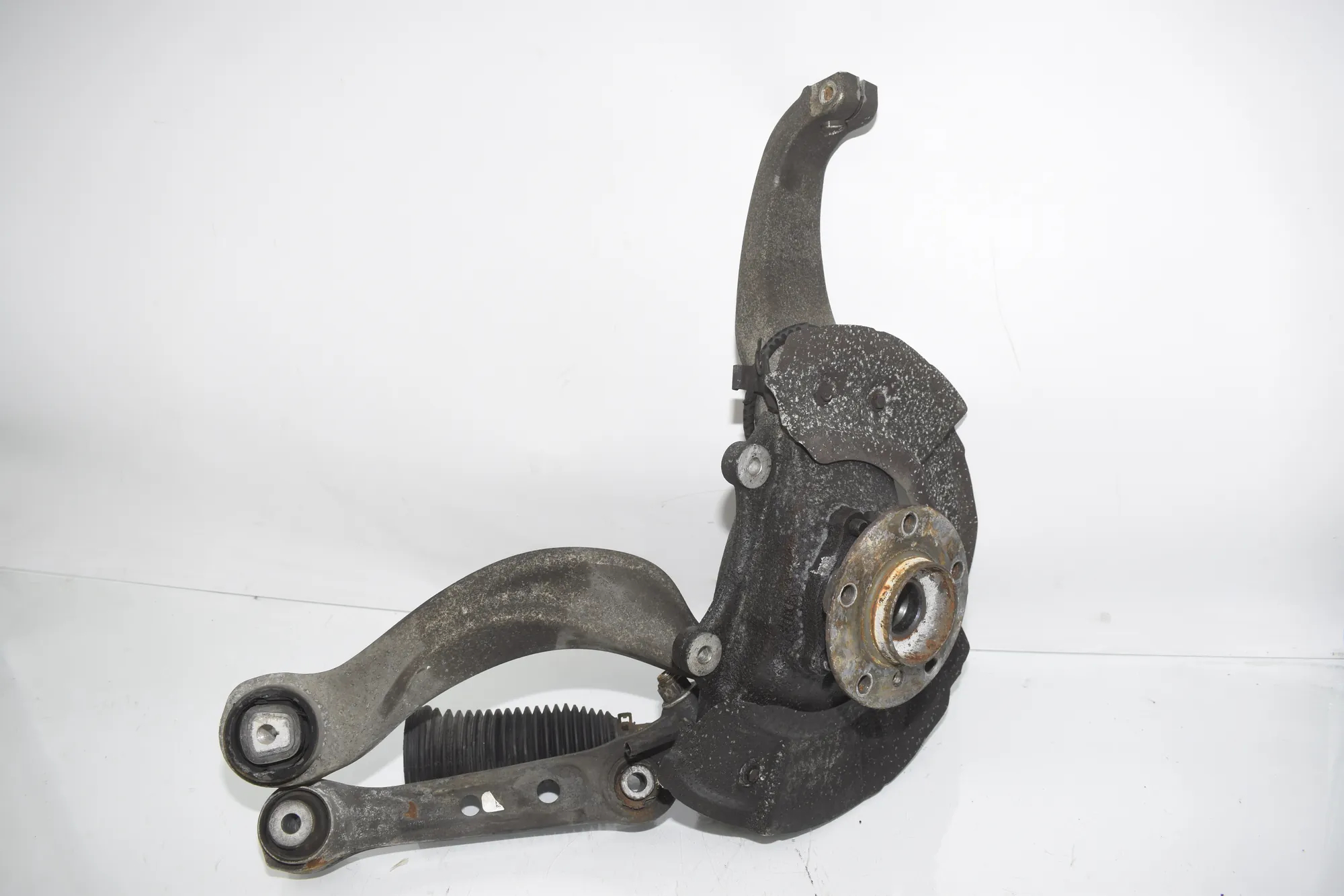 Front Right Wheel Hub – OEM 6777752 · BMW 5 Touring (F11) 530 d xDrive 2012 – 5
