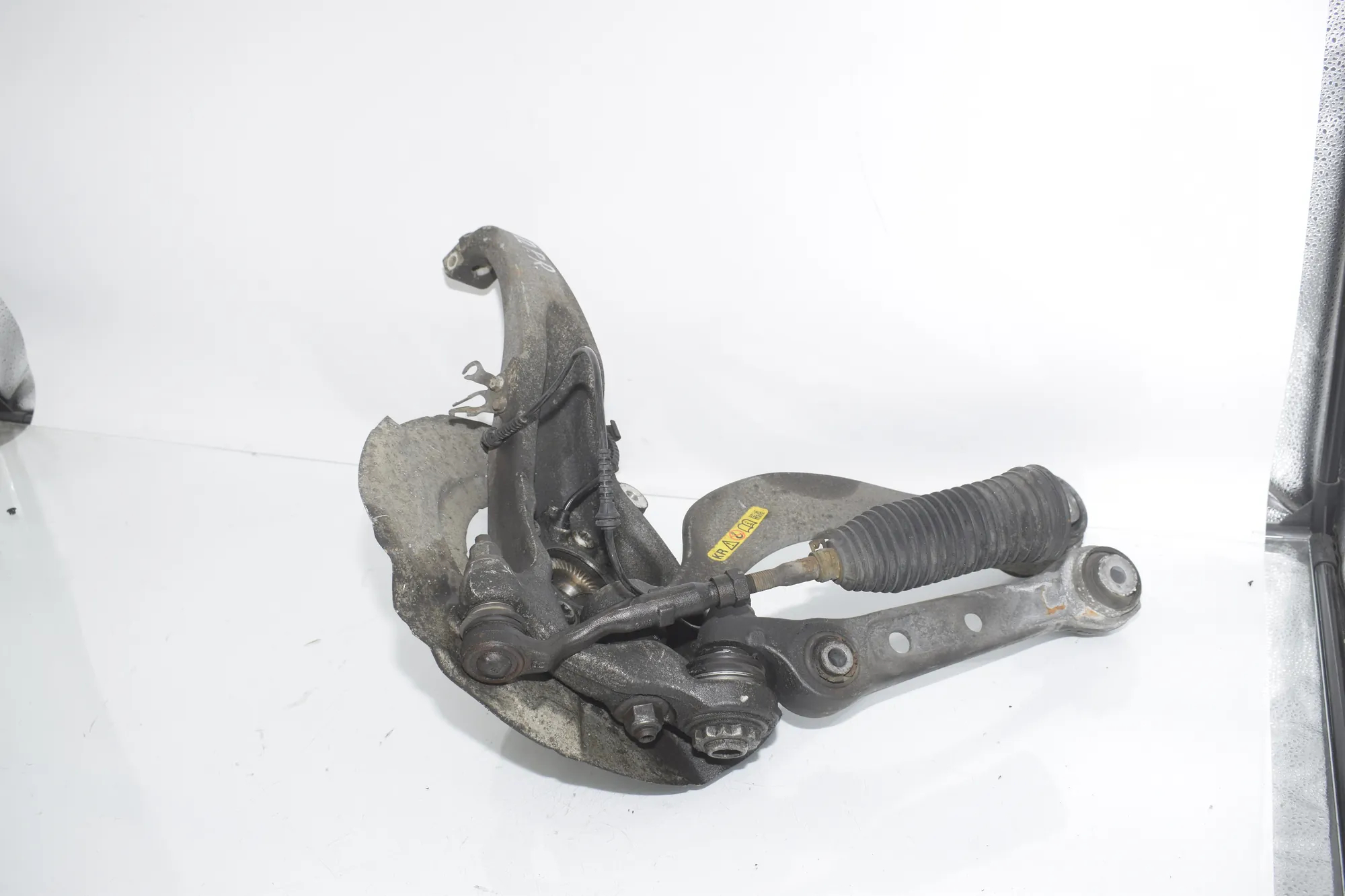 Front Right Wheel Hub – OEM 6777752 · BMW 5 Touring (F11) 530 d xDrive 2012 – 3