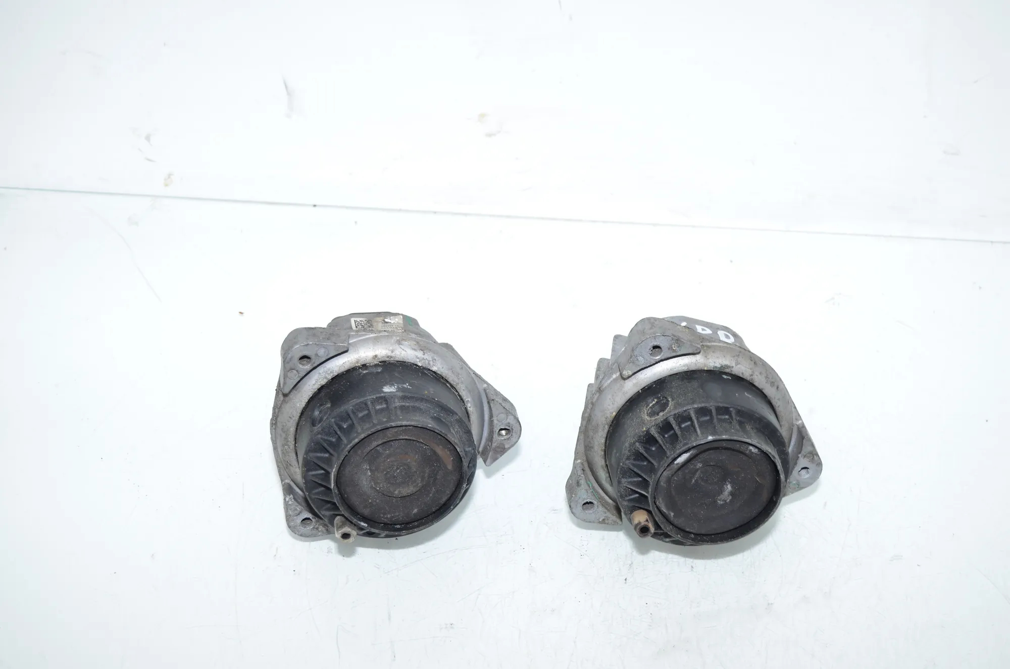 Left Side Engine Mount – OEM 6777381 · BMW 5 Touring (F11) 530 d xDrive 2012 – 3