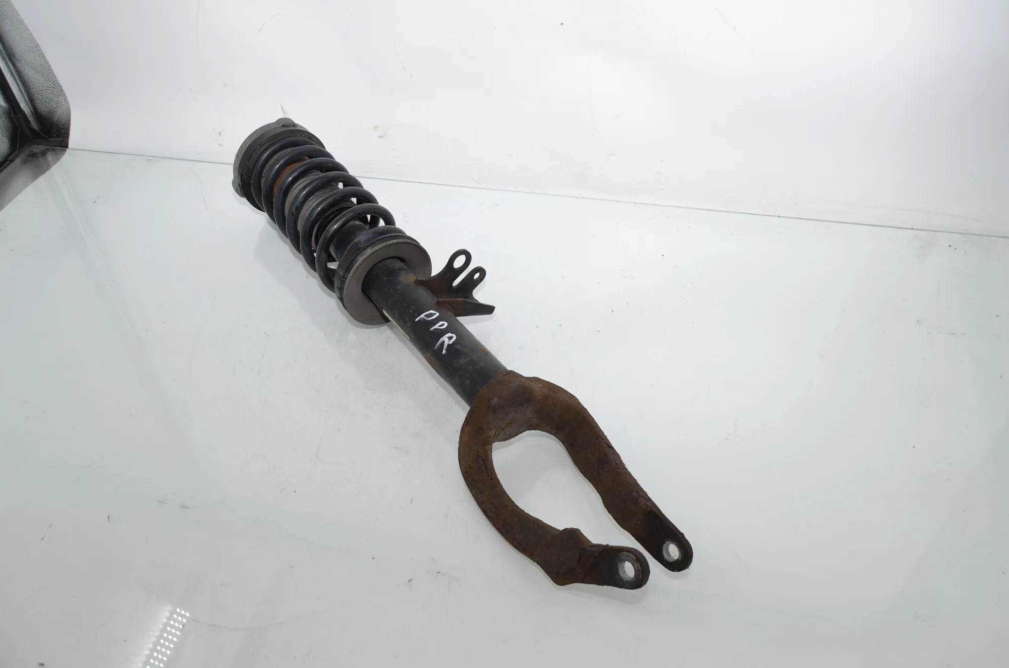 Front Right Shock Absorber – OEM 6783976 · BMW 5 Touring (F11) 530 d xDrive 2012 – 2