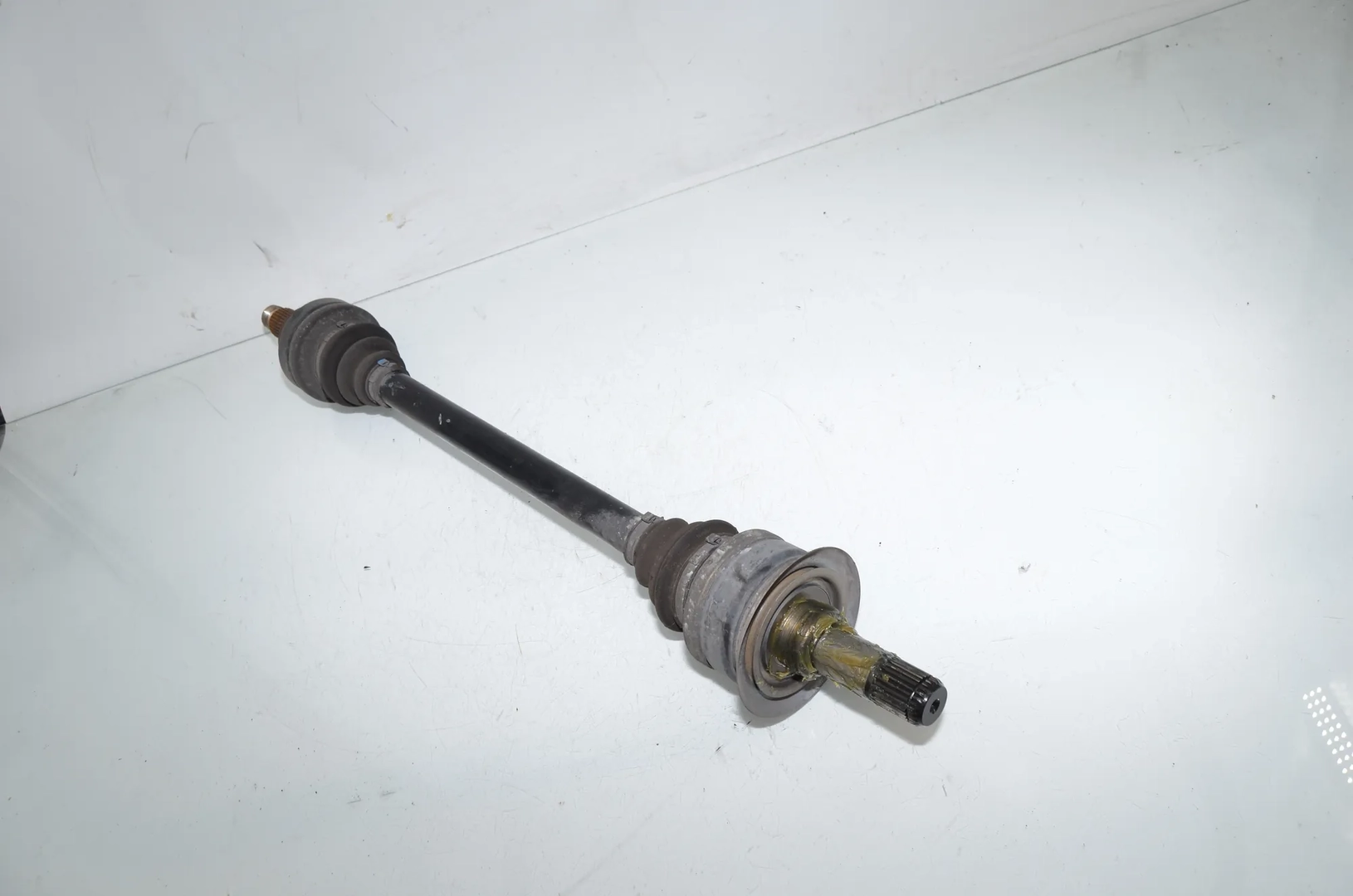 Rear Left Driveshaft – OEM 7581021 · BMW 5 (F10) 525 d 2010 – 2