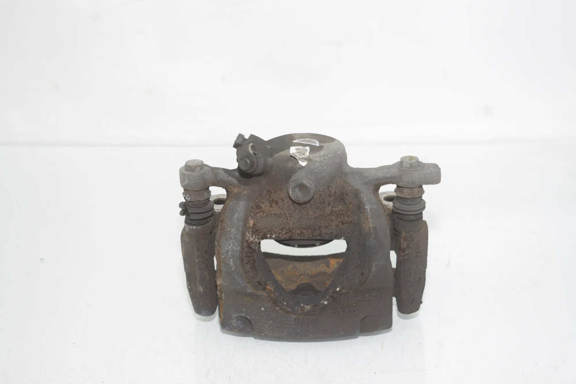 Front Right Brake Caliper – OEM 6860264 · BMW 2 Gran Tourer (F46) 216 i 2018 – 2