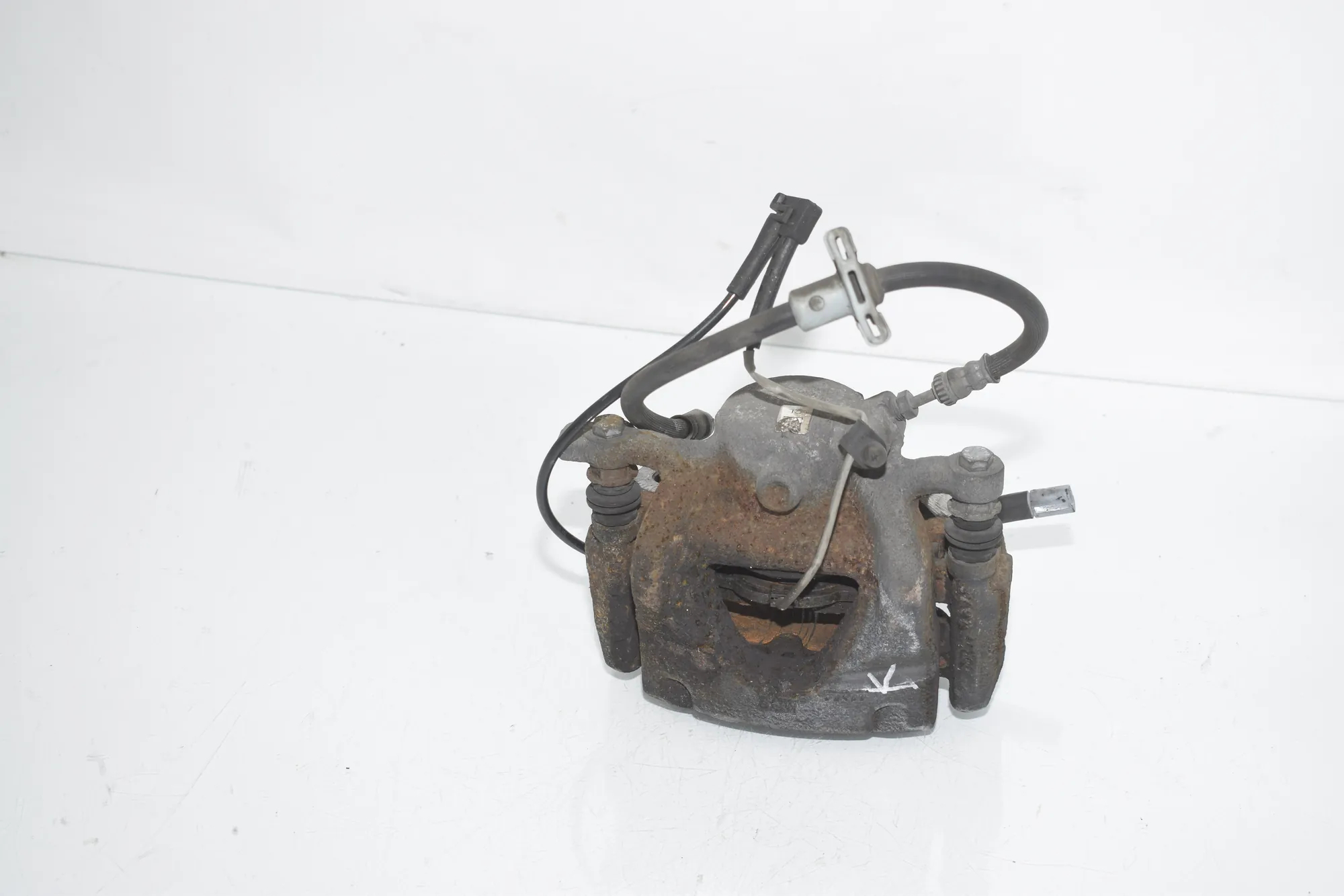 Front Left Brake Caliper – OEM 6860263 · BMW 2 Gran Tourer (F46) 216 i 2018