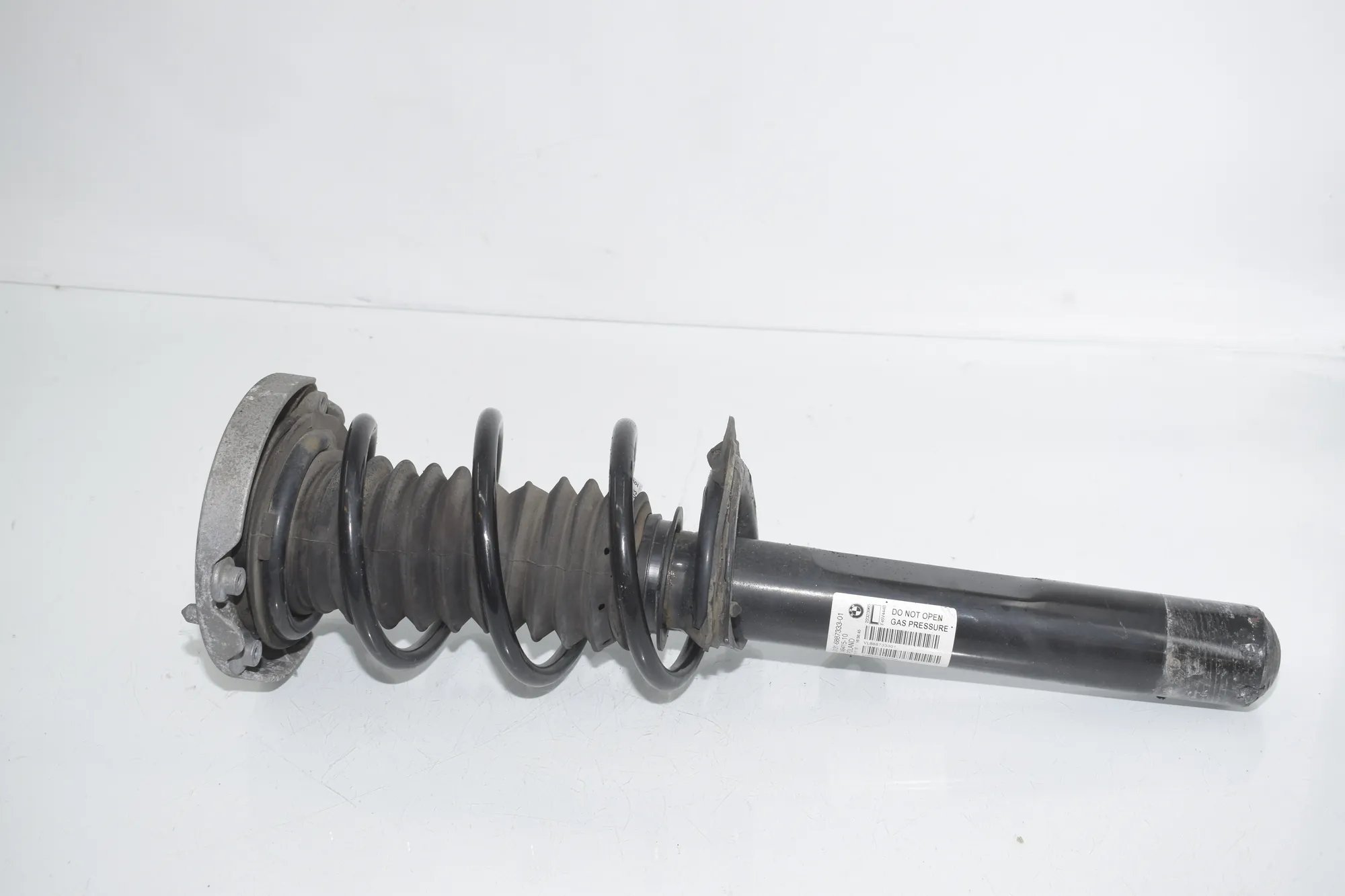 Front Left Shock Absorber – OEM 6887333 · BMW 2 Gran Tourer (F46) 216 i 2018 – 2