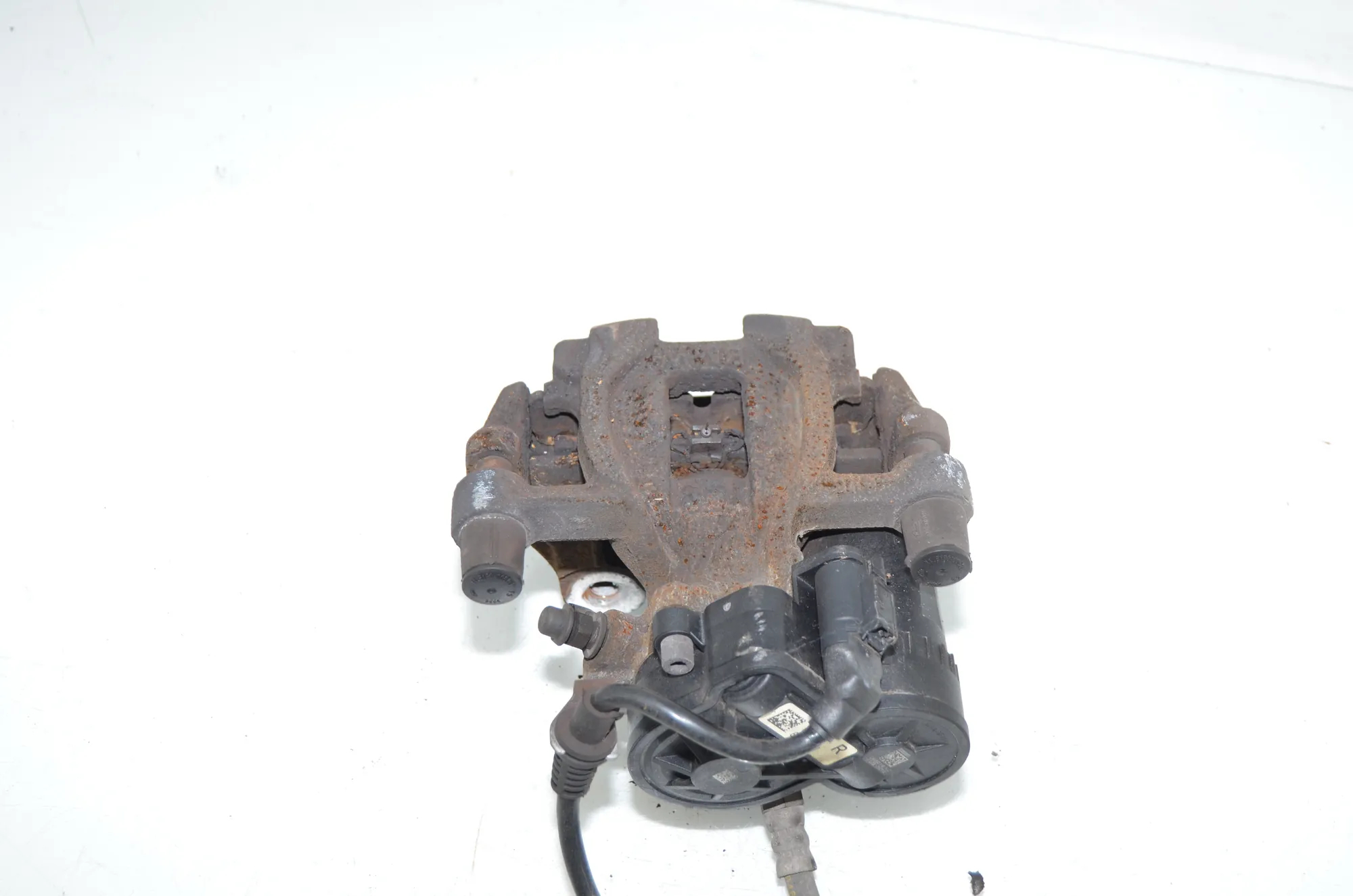 Rear Right Brake Caliper – OEM 6892606 · BMW 2 Gran Tourer (F46) 216 i 2018 – 2