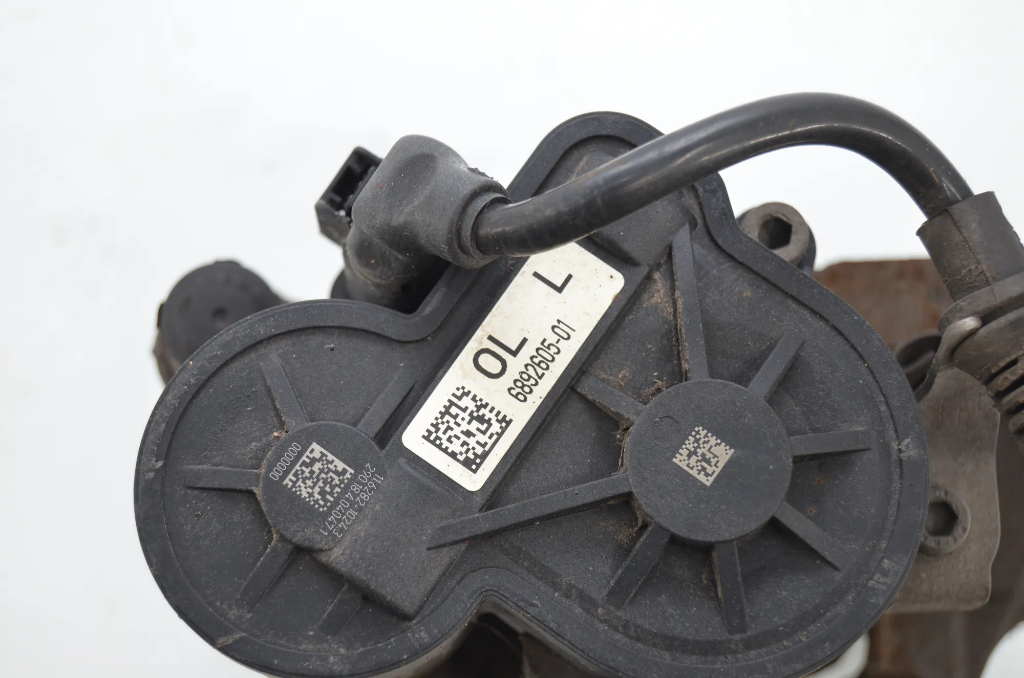 Rear Left Brake Caliper – OEM 6892605 · BMW 2 Gran Tourer (F46) 216 i 2018 – 4