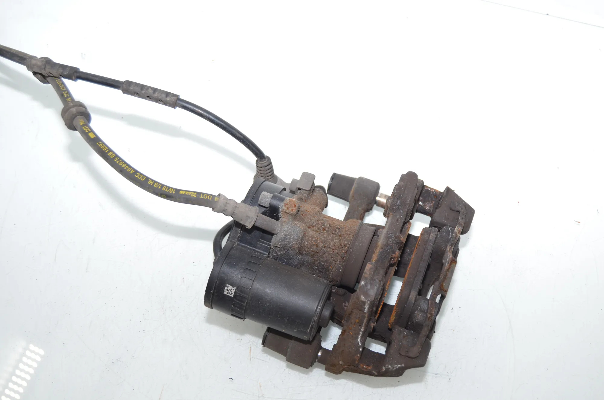 Rear Left Brake Caliper – OEM 6892605 · BMW 2 Gran Tourer (F46) 216 i 2018 – 3