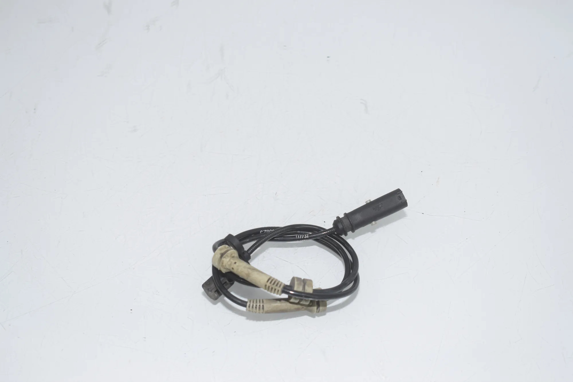 Front Left ABS Sensor – OEM 6859589 · BMW 5 (G30) (2016 - -) 540 i 2017 – 2