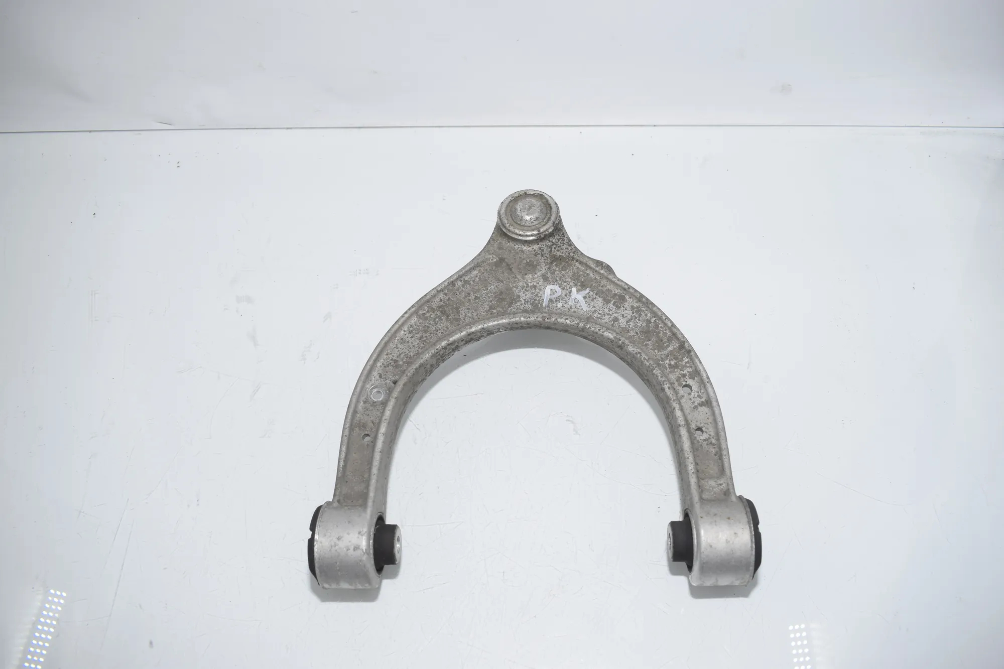 Front Left Upper Control Arm – OEM 6861185 · BMW 5 (G30) (2016 - -) 540 i 2017 – 2
