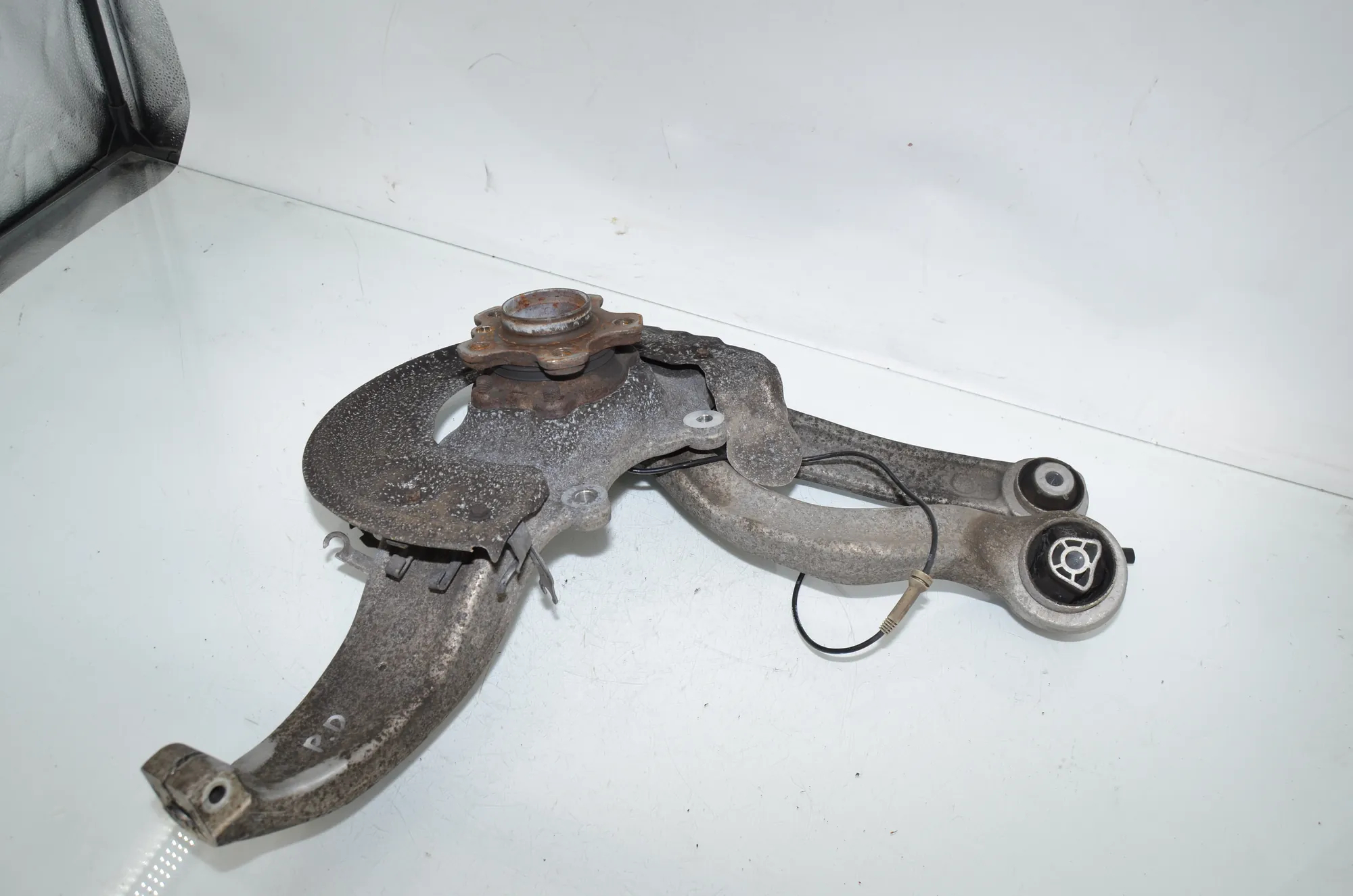 Front Right Wheel Hub – OEM 6884382 · BMW 5 (G30) (2016 - -) 540 i 2017 – 2