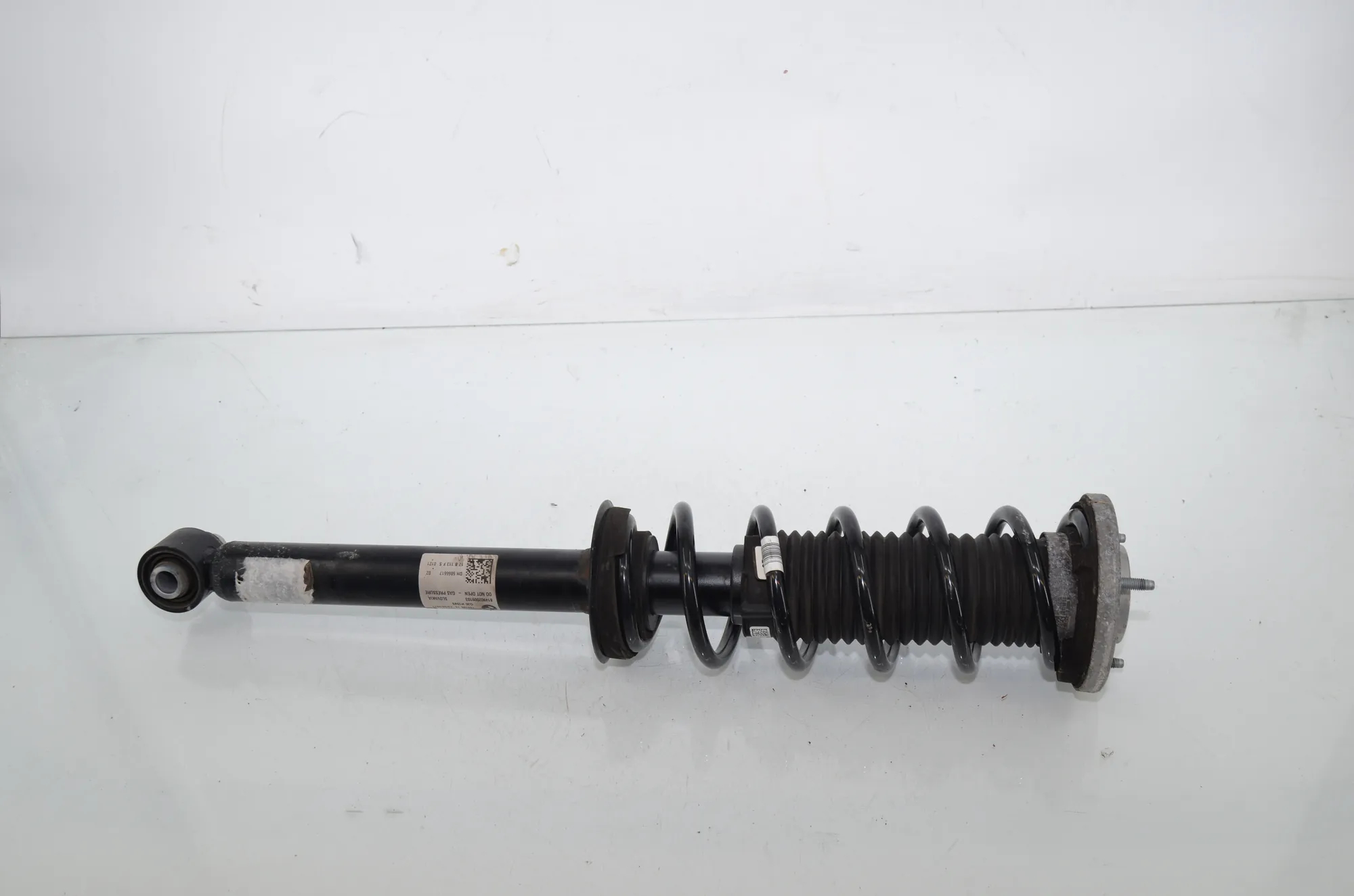 Rear Right Shock Absorber – OEM 6866617 · BMW 5 (G30) (2016 - -) 540 i 2017 – 3
