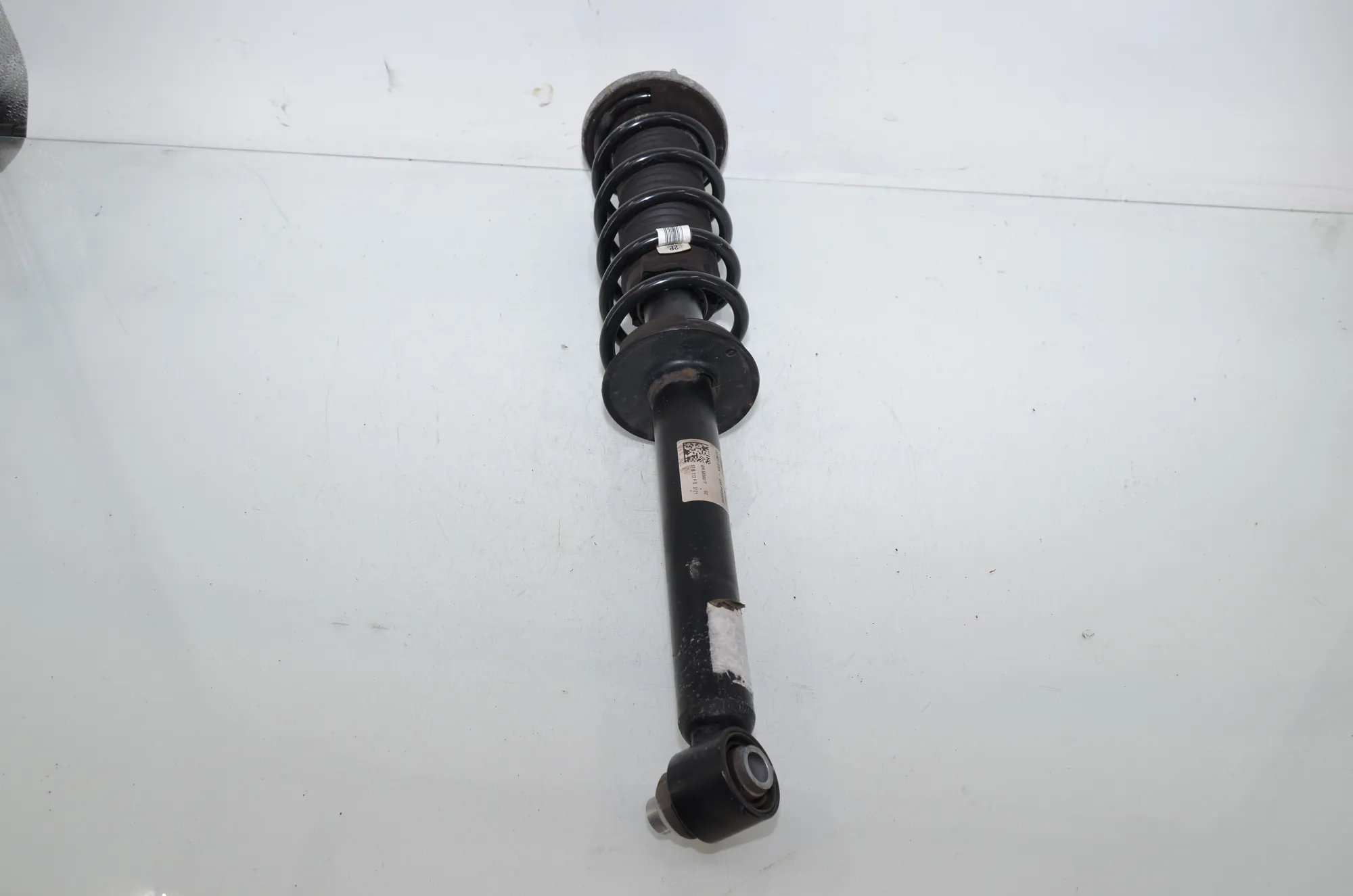 Rear Right Shock Absorber – OEM 6866617 · BMW 5 (G30) (2016 - -) 540 i 2017 – 2