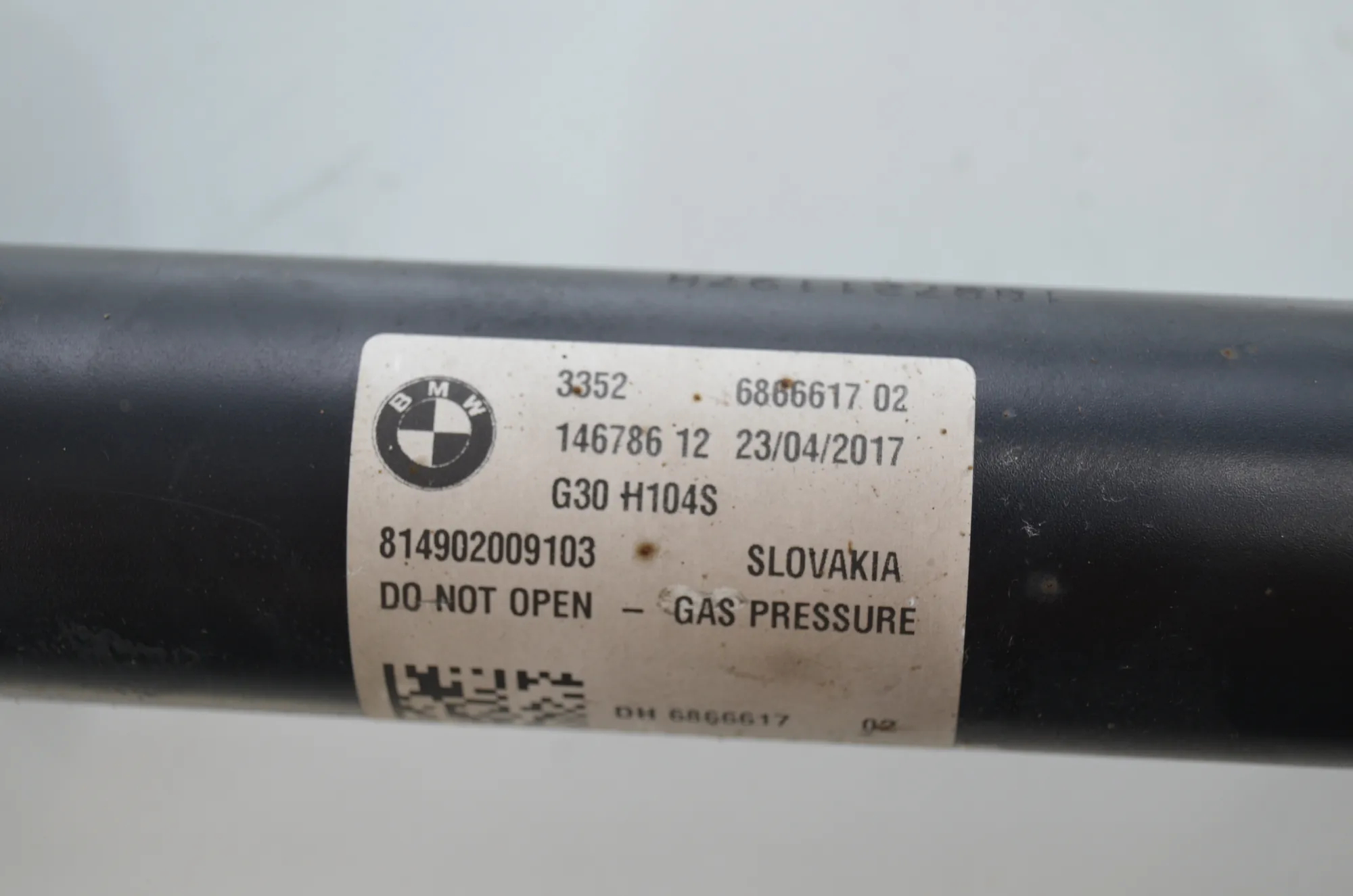 Rear Left Shock Absorber – OEM 6866617 · BMW 5 (G30) (2016 - -) 540 i 2017 – 4